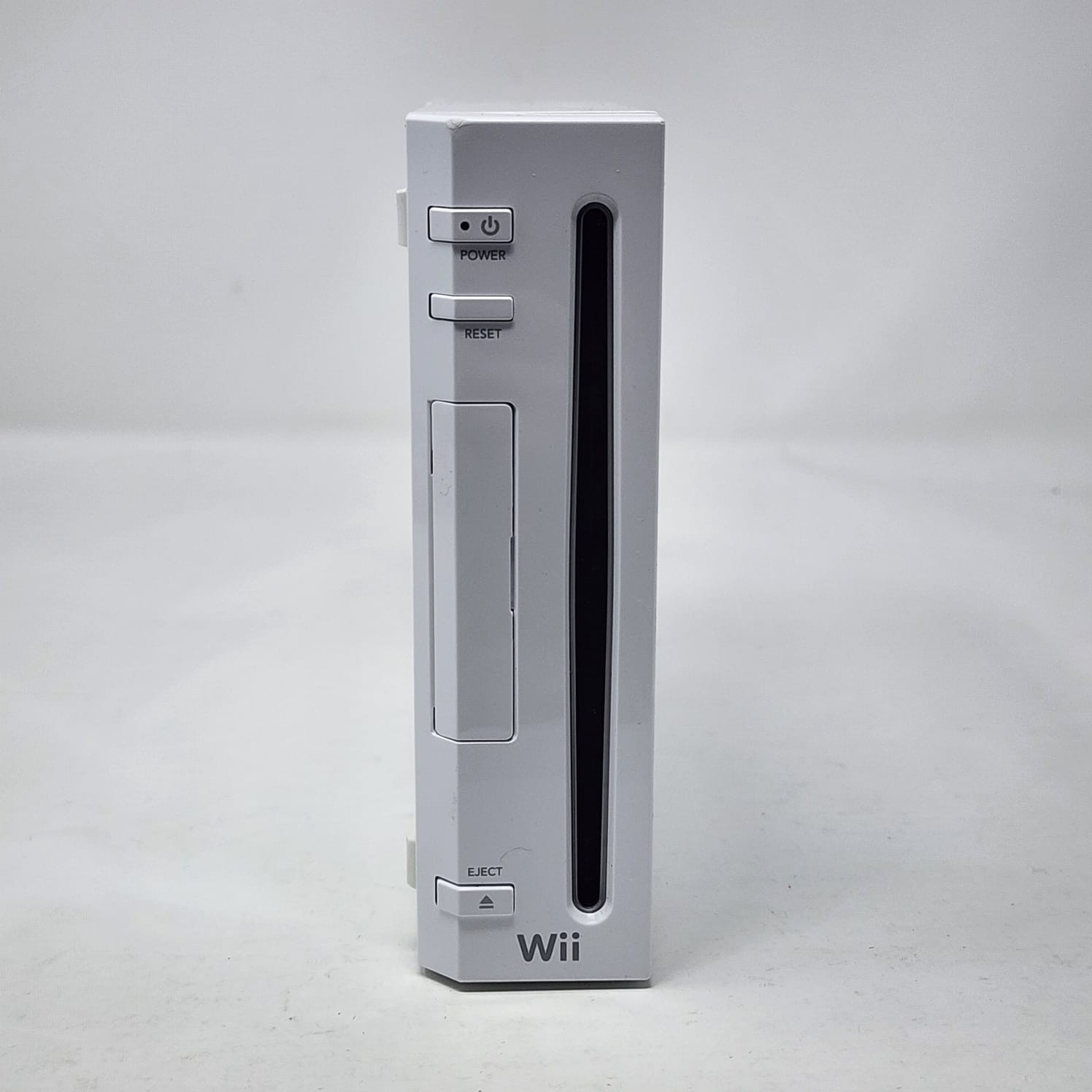 White Nintendo Wii + OEM Wii-Mote & Nunchuck + 2 Games – Tested