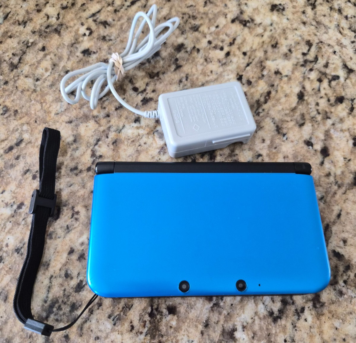 Nintendo 3DS XL Blue Black Handheld Console System SPR-001 Tested