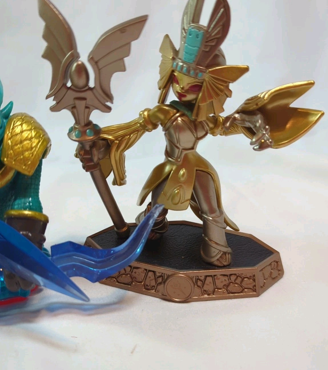 Activision Skylanders Giants Figures Lot 4 Robot Dragon Penguin Girl Empire