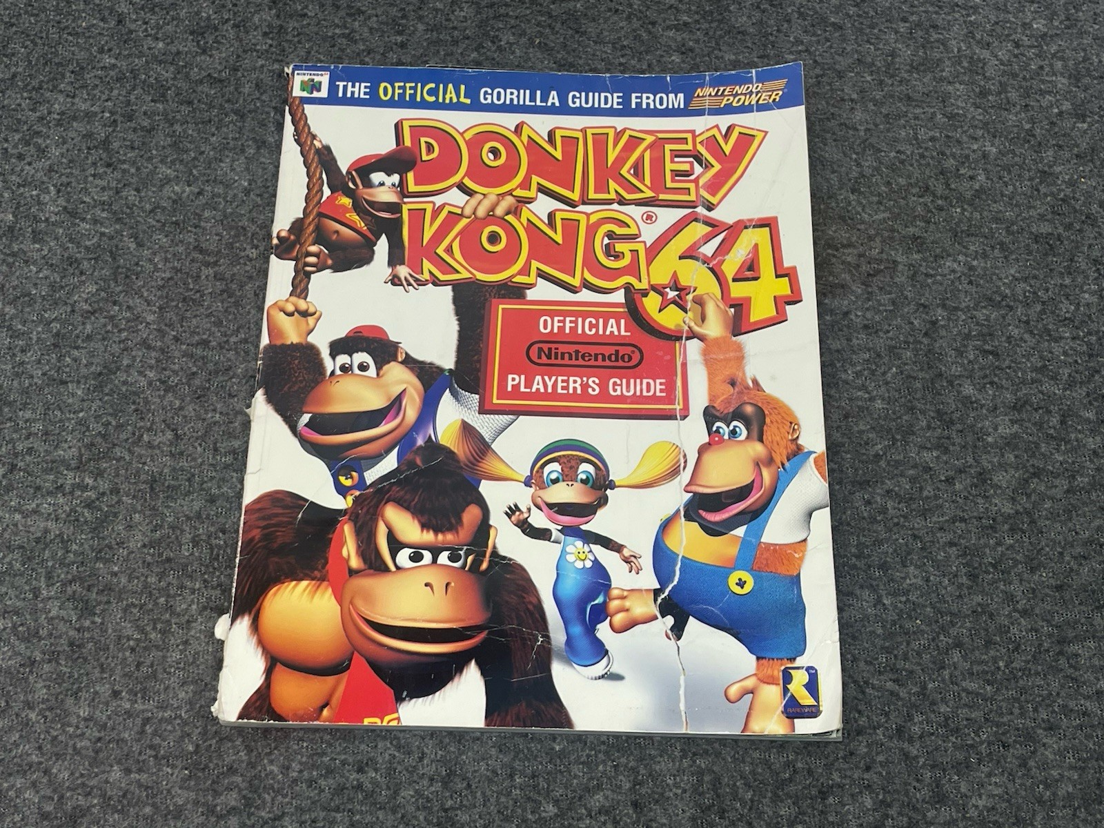 Donkey Kong 64 Official Nintendo Power Players Guide for N64 w/ Map