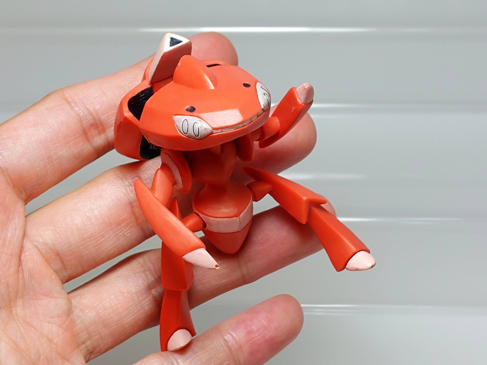 Shiny Red Genesect Pokemon Moncolle Monster Collection Figure Tomy E01 2.4in