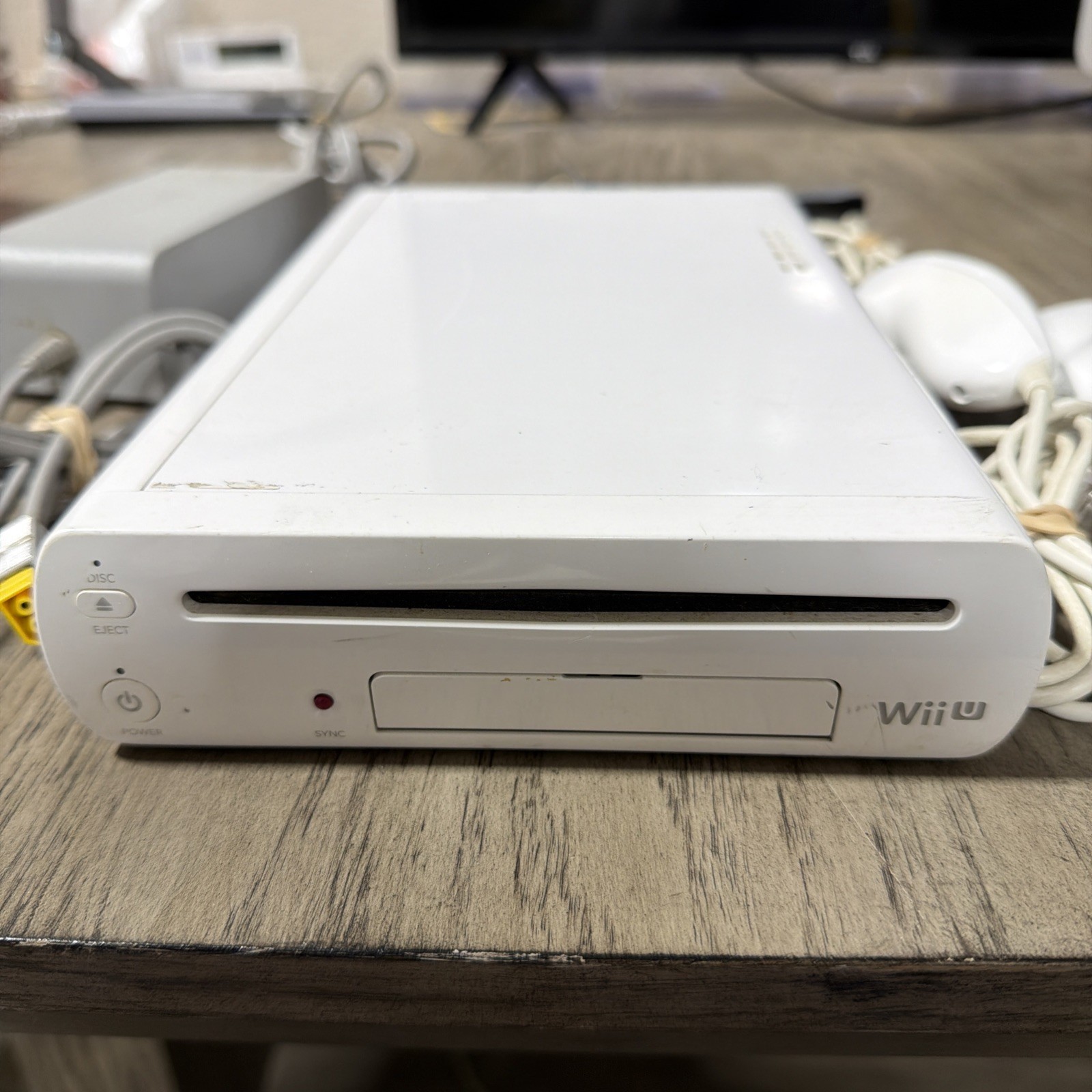 Nintendo Wii U WUP-001(02) Console 8GB White HDMI USB- Tested Working Condition