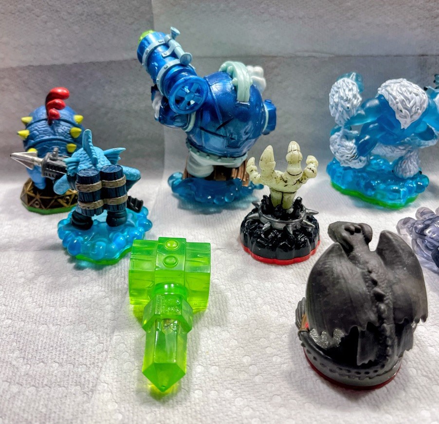 Activision Skylanders Spyro’s Adventure Figure Lot – Lot of 10 figures