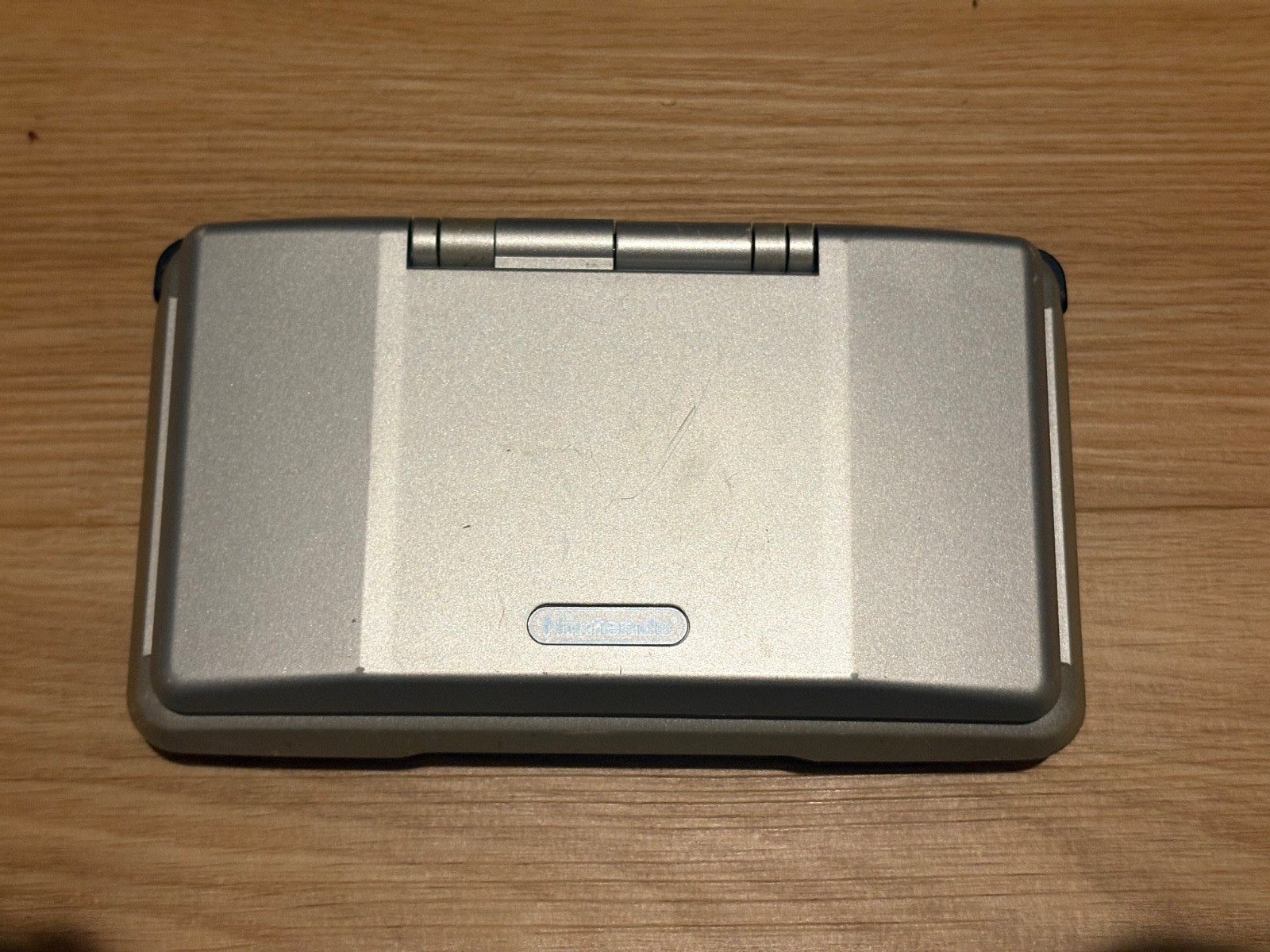 Nintendo DS Silver Handheld System – Great Condition! – TESTED AND WORKING! (5D)