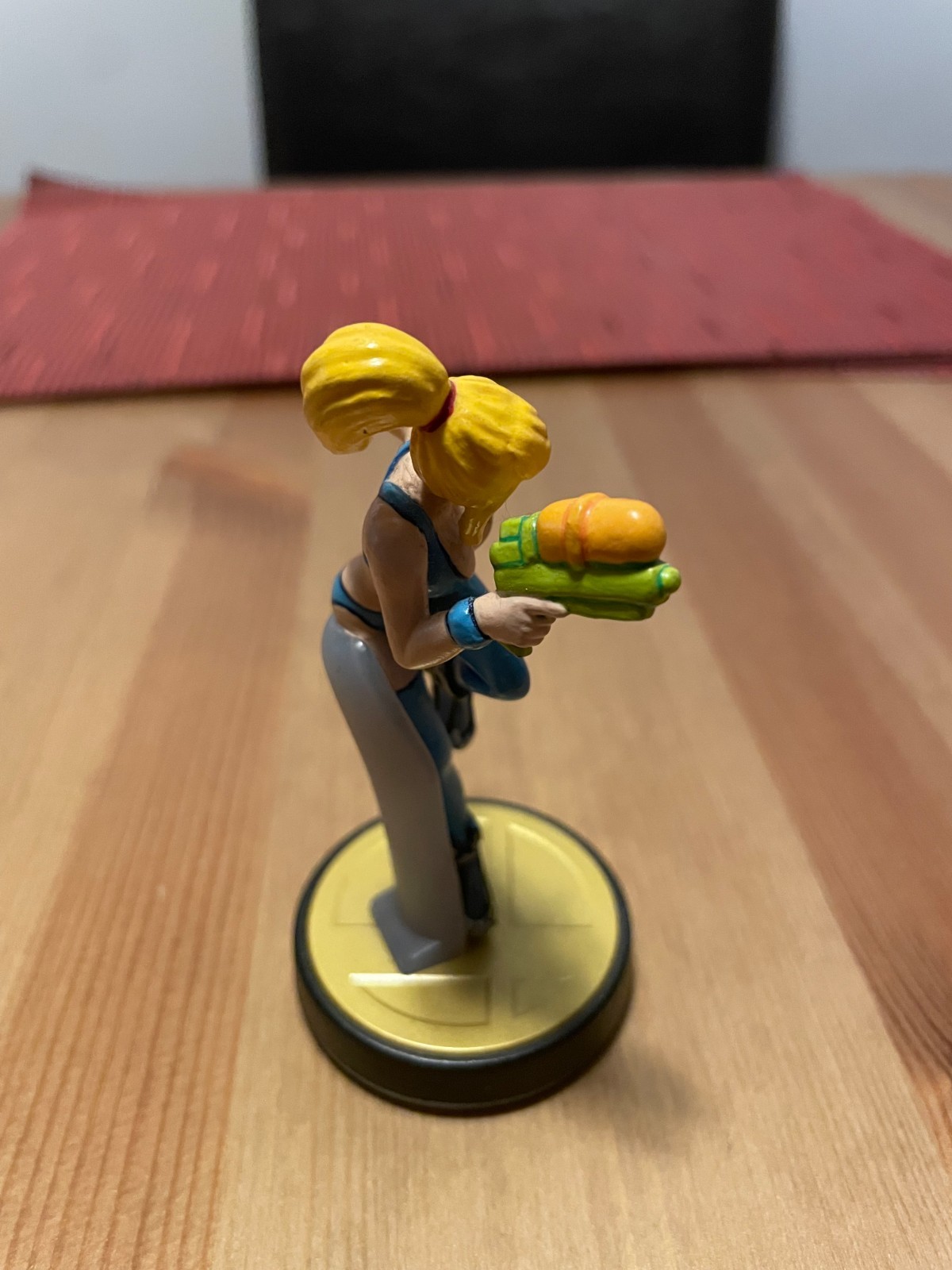 Custom Zero Suit Samus Poolside Amiibo