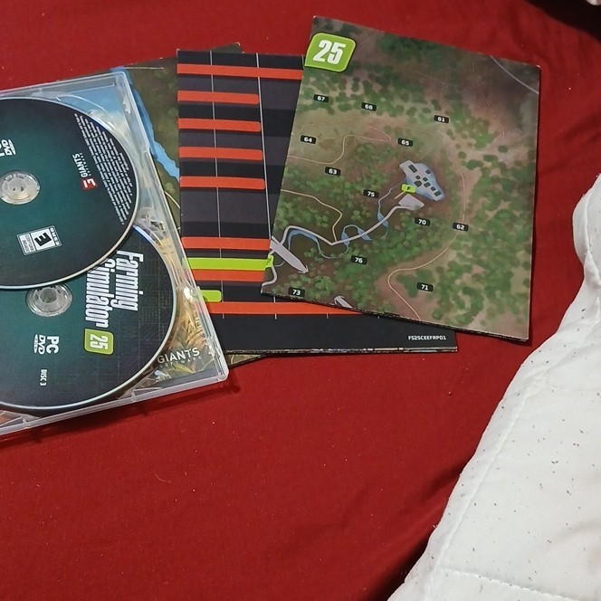 Farming Simulator 25 (PC) slightly used.
