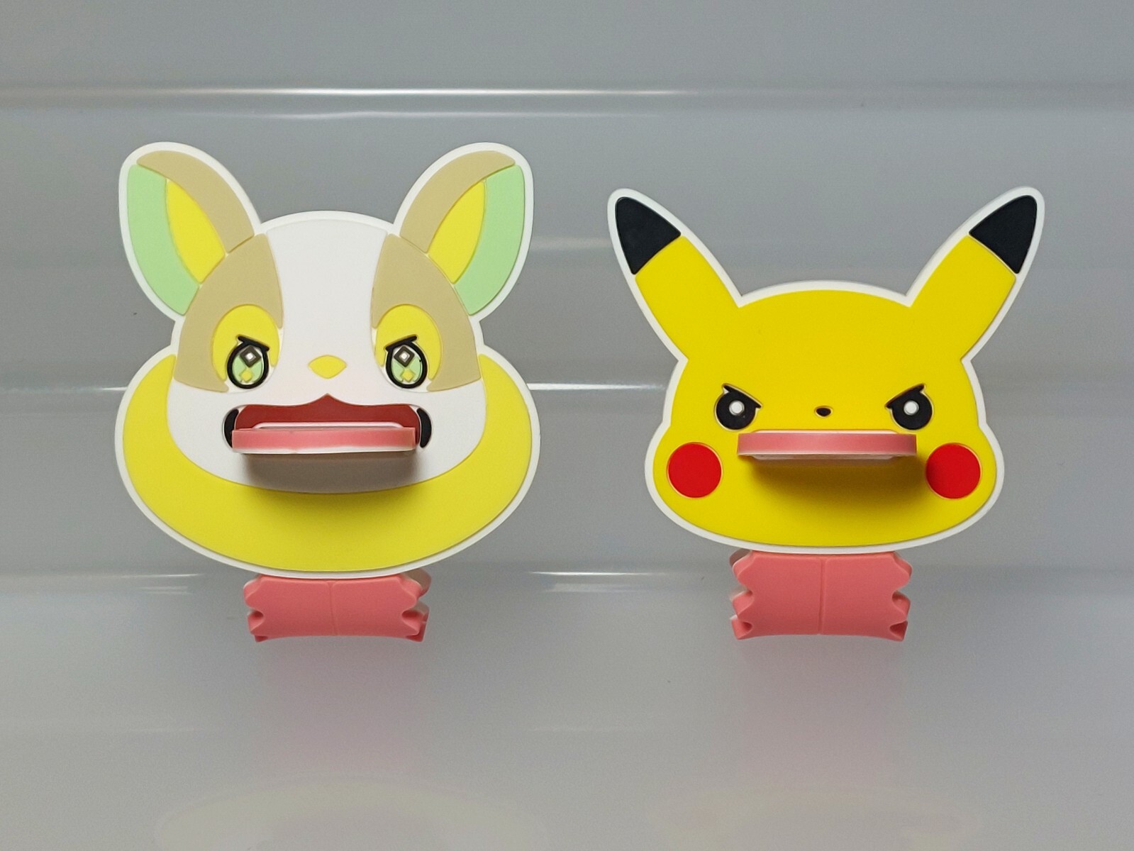 Pokemon Center Japan 2020 Pokémon Berobe~! Yamper Pikachu Cord Holder 4.4-4.6in