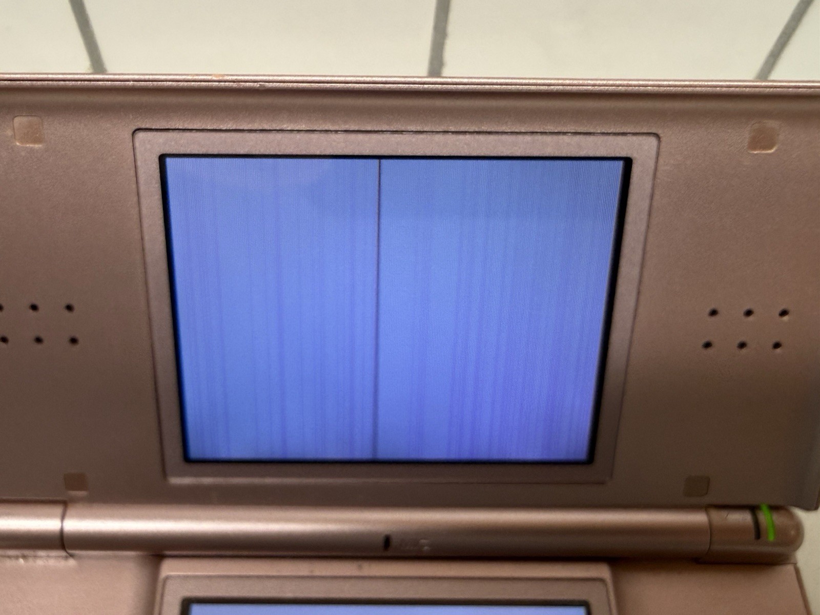 Nintendo DS Lite Handheld Console Metallic Rose W/ Charger + 2 Games FOR PARTS