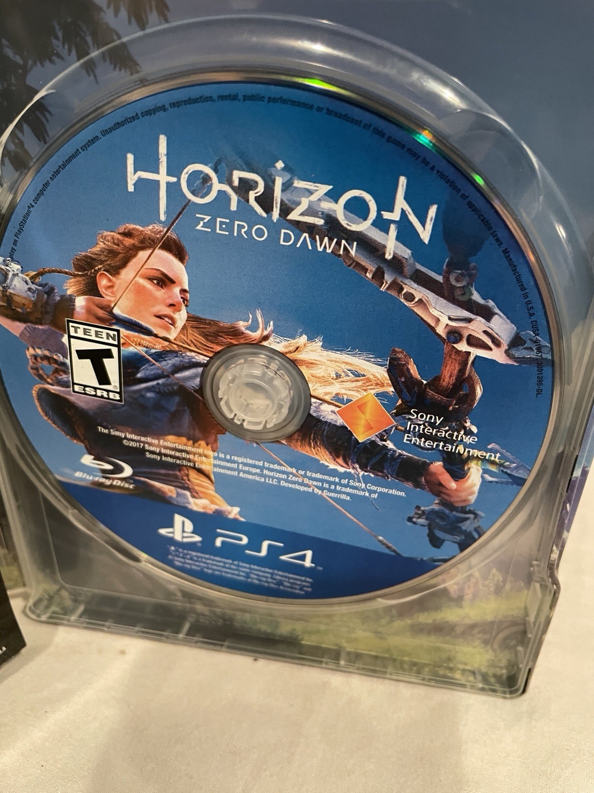 Horizon Zero Dawn Collector’s Edition 9″ Statue Huntress Aloy With Complete Game
