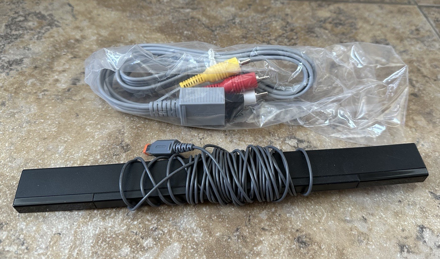 Nintendo Wii accessories RVL-014 Sen Bar, RVL-009 AV Cables,RVL-022 AC Adapter