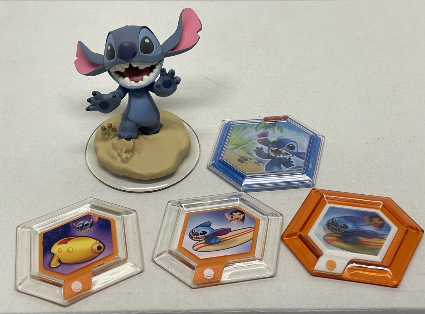 Disney Infinity: Disney Originals 2.0 Edition Stitch Figure w/ Power Discs Lot