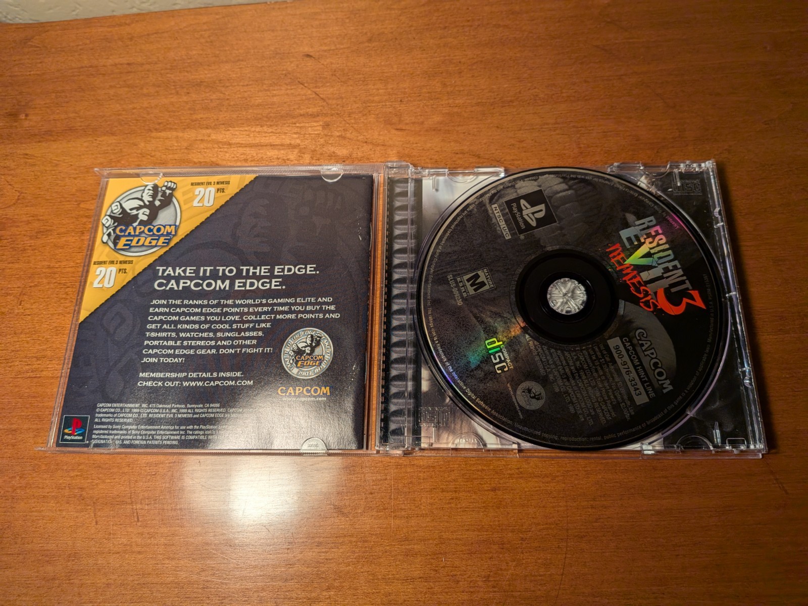 Resident Evil 3: Nemesis (PlayStation 1, 1999)
