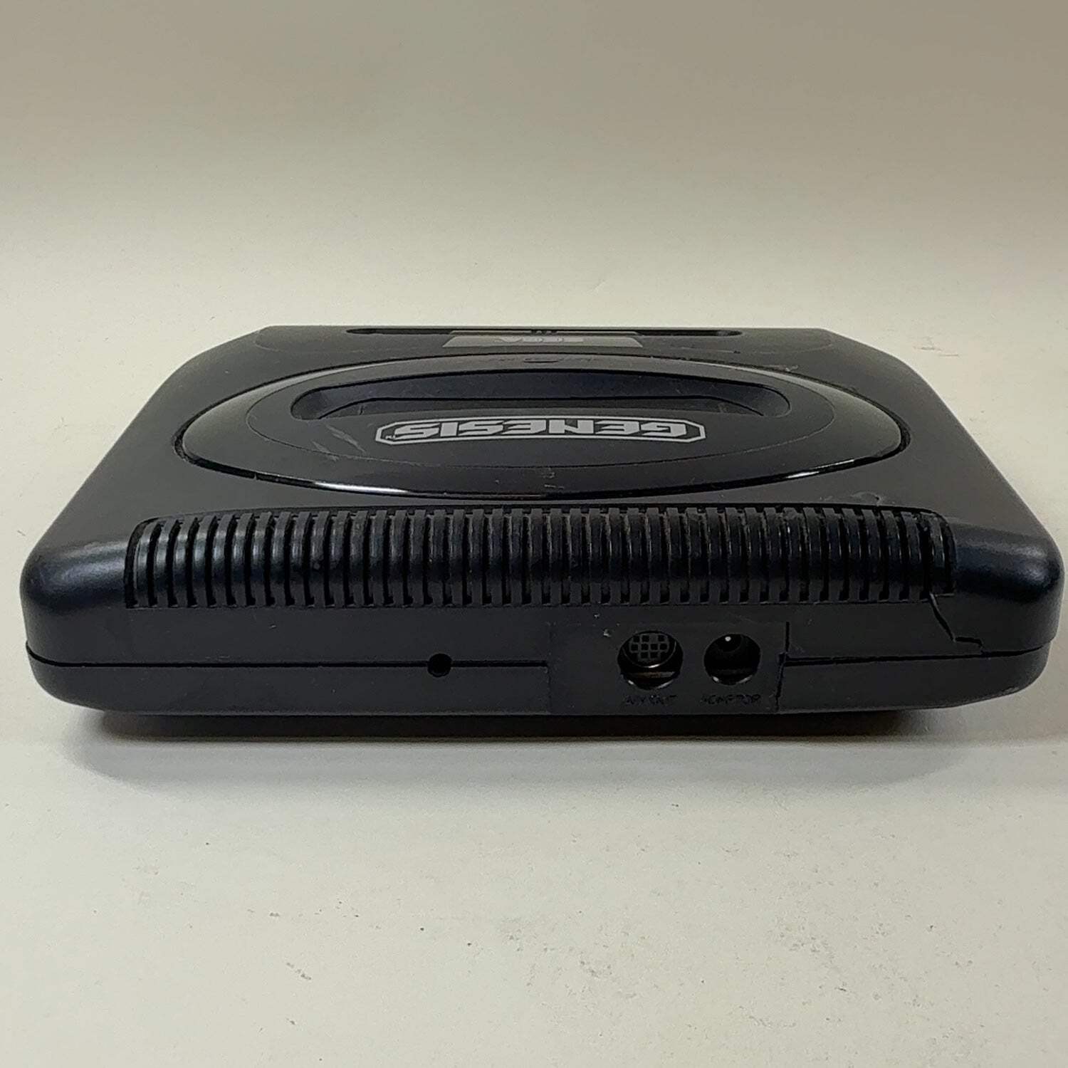 Broken Sega Genesis Console Gaming System MK-1631 READ