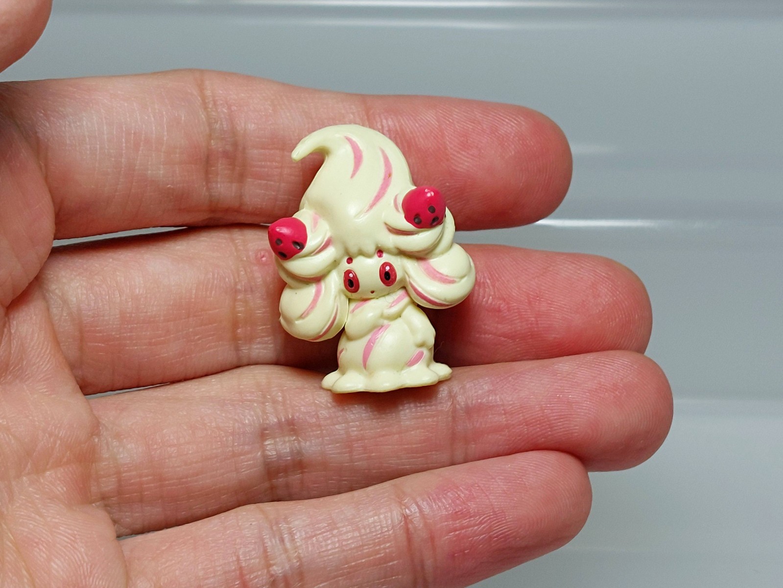 Alcremie Milcery Pokemon Get Collections Figure T-ARTS J02 0.8-1.2in