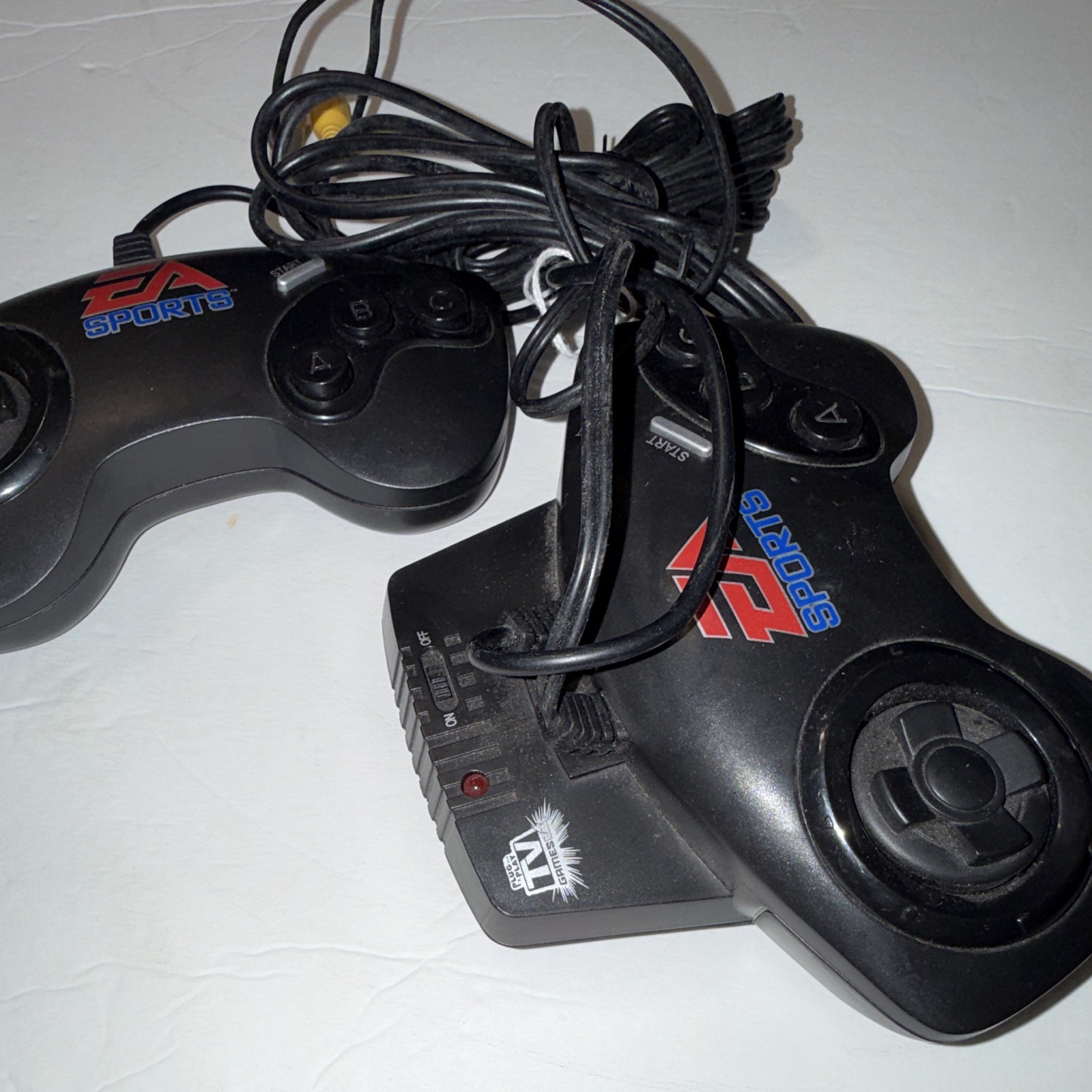EA Sports Sega Genesis Wired Turbo Controller Gamepad Lot 2 Black 1-4ft