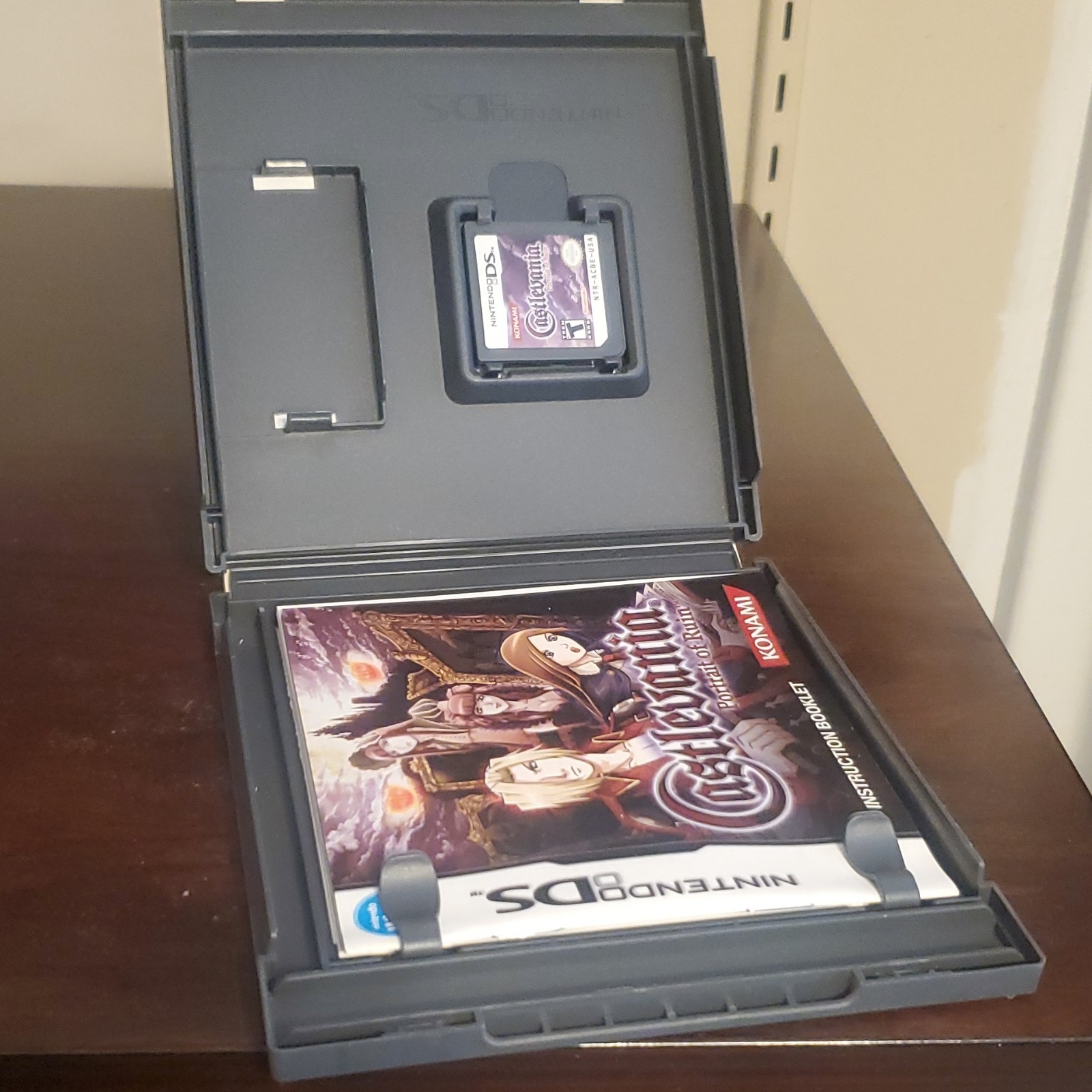 Konami Castlevania: Portrait of Ruin Nintendo DS NTSC-U/C 2006 Manual Included