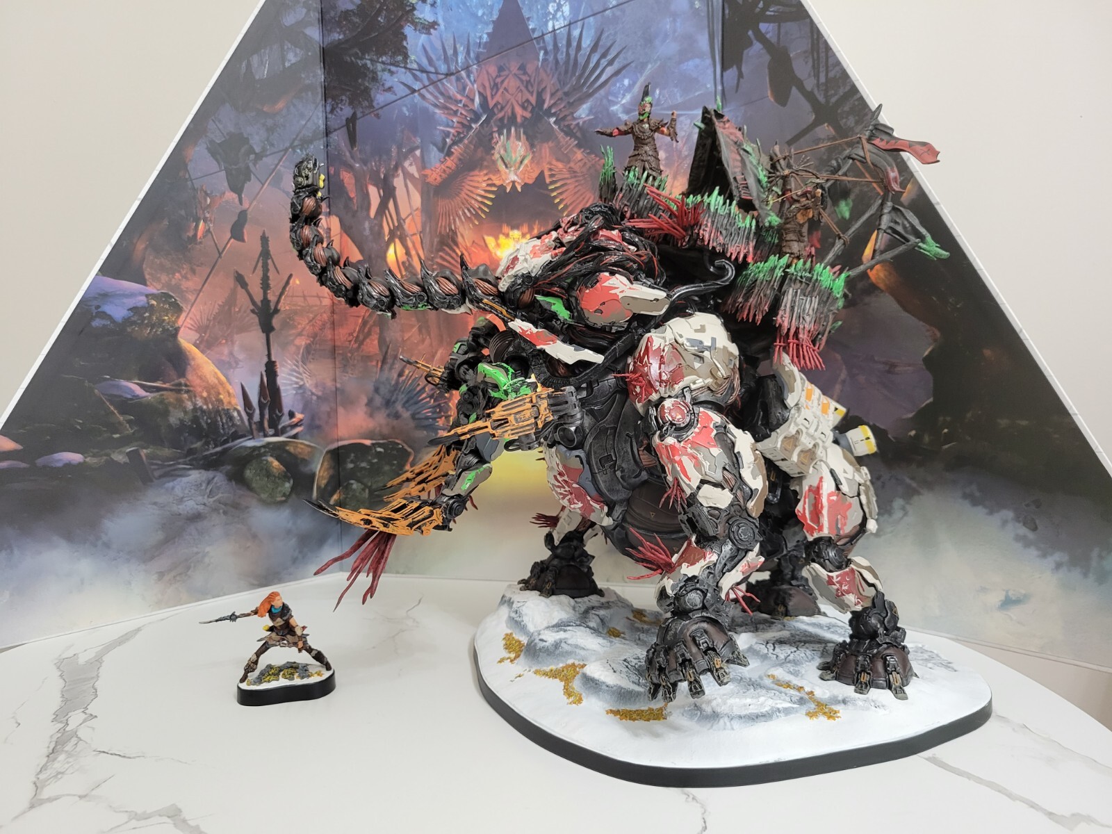 Horizon Forbidden West Regalla Edition Tremortusk Mini Aloy Statue & Background