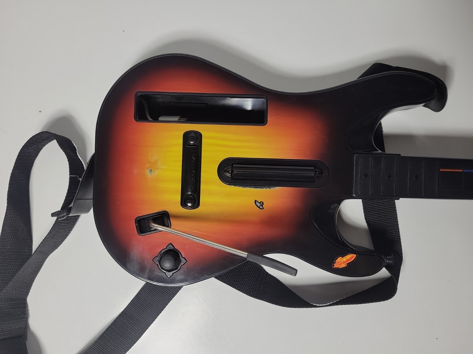 RedOctane Guitar Hero World Tour Wireless Controller Wii Sunburst Mnr Cosm Dmg