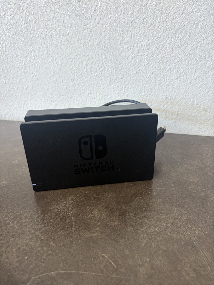 NINTENDO SWITCH HAC-001(-01) WITH GRAY JOY CON DOCK