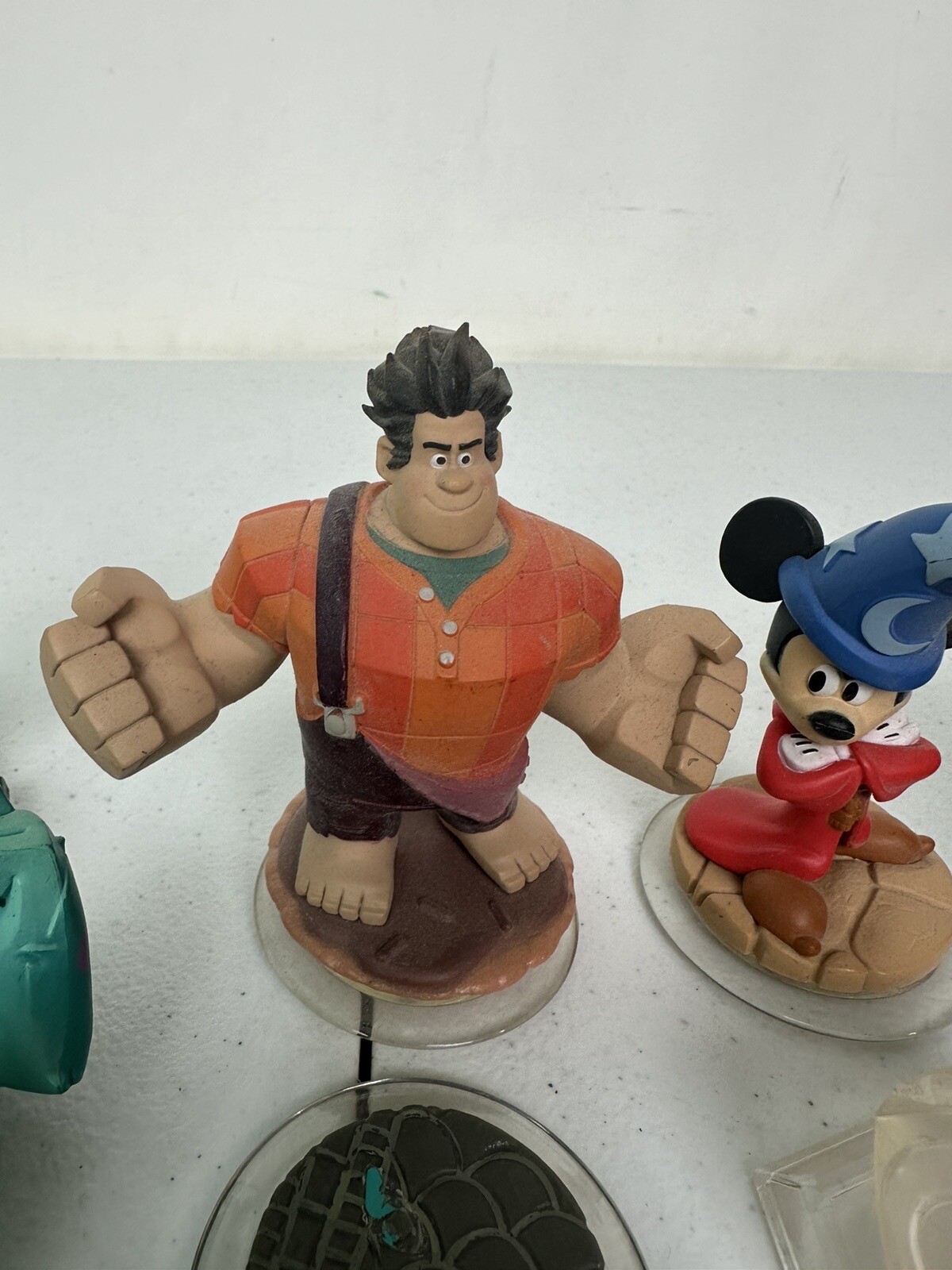 Disney Infinity 10 Pc Lot Figures & More – Wreck It Ralph, Cars, Mickey Mouse