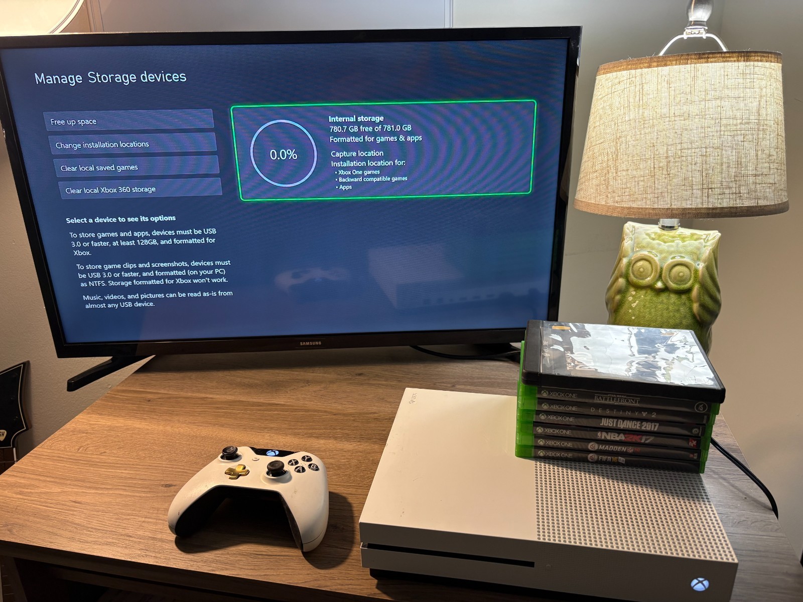 Xbox One S 1TB with Controller, HDMI, Power Cord, and 7 Xbox One Games-Working