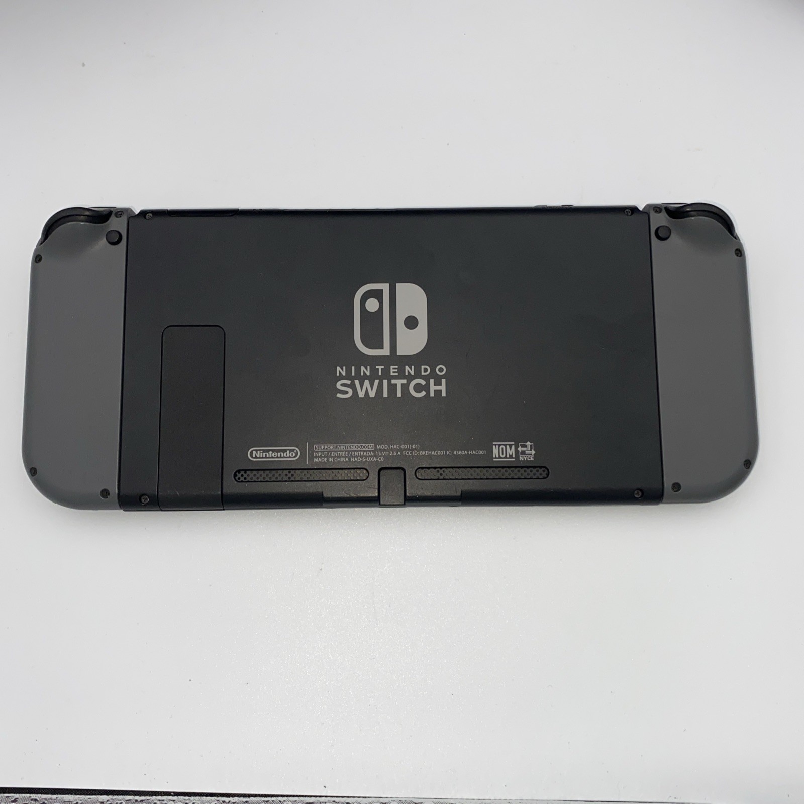 Nintendo Switch Complete With Box And Carrying Case Tested And Working