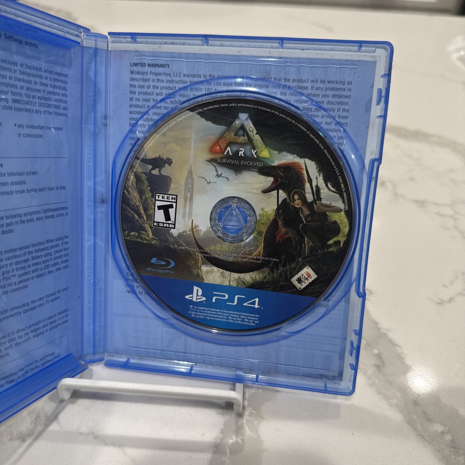 Studio Wildcard Ark: Survival Evolved (Sony PlayStation 4, 2017)