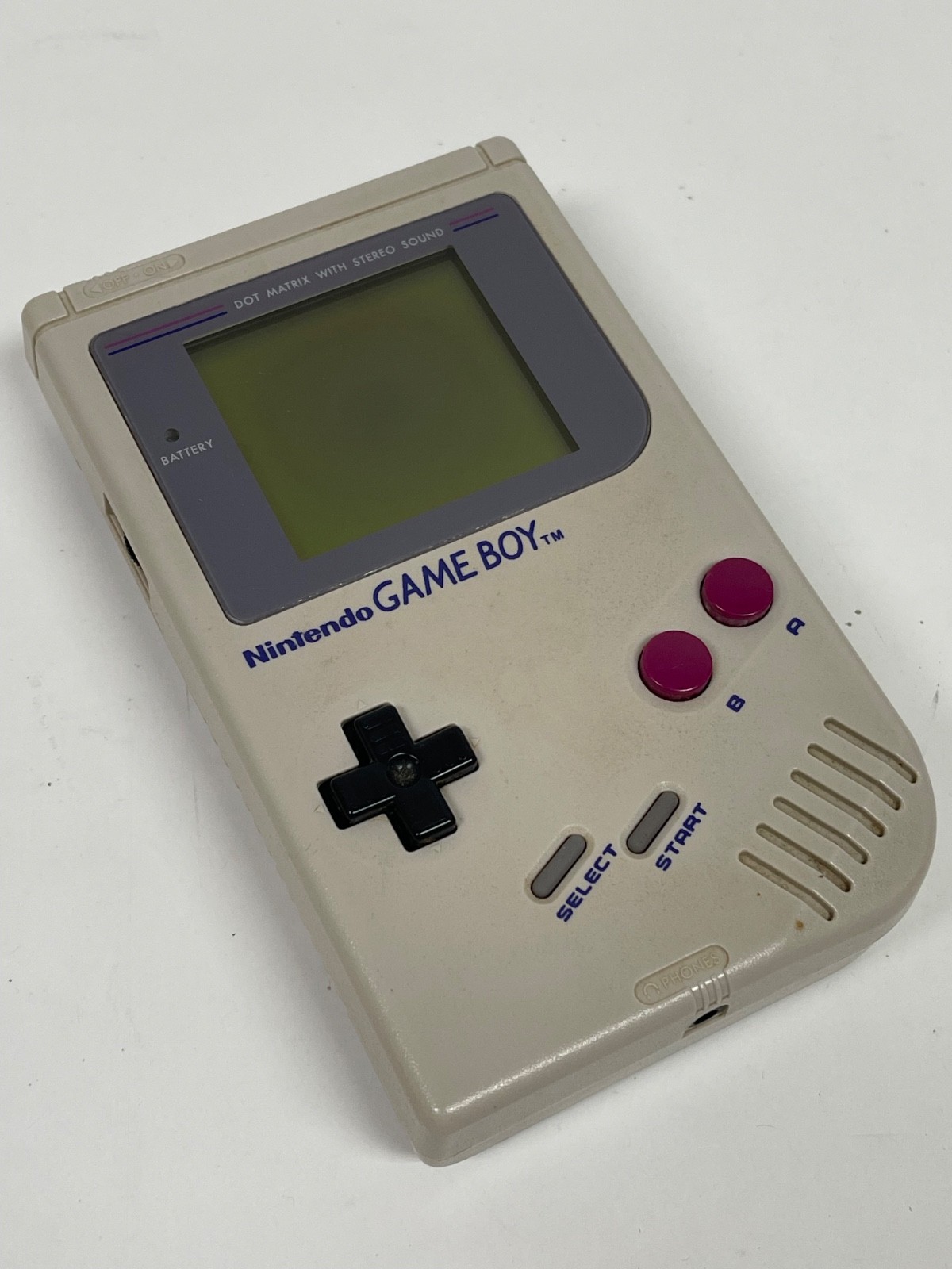 Original Nintendo Game Boy DMG-01 Works Includes Mad Catz Power Clip Battery