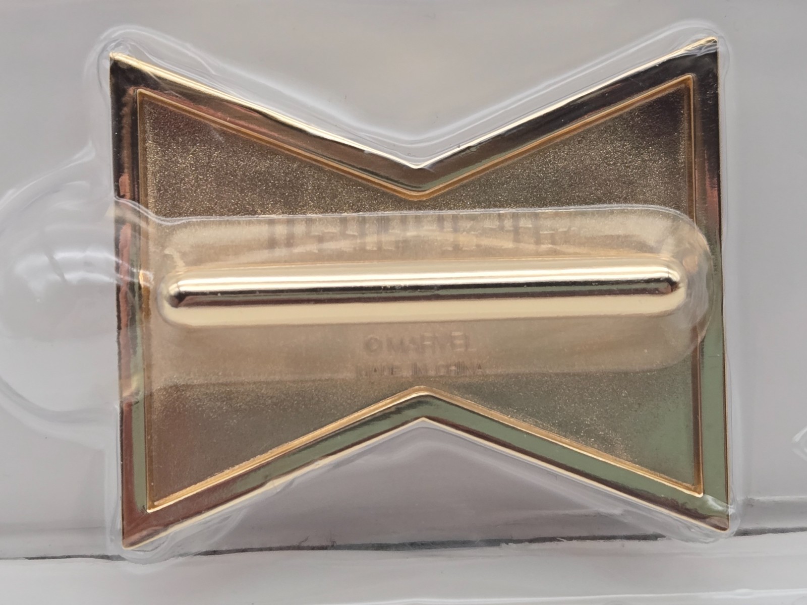 Marvel’s Avengers: Earth’s Mightiest Collectors Edition(Black Widow Belt Buckle)