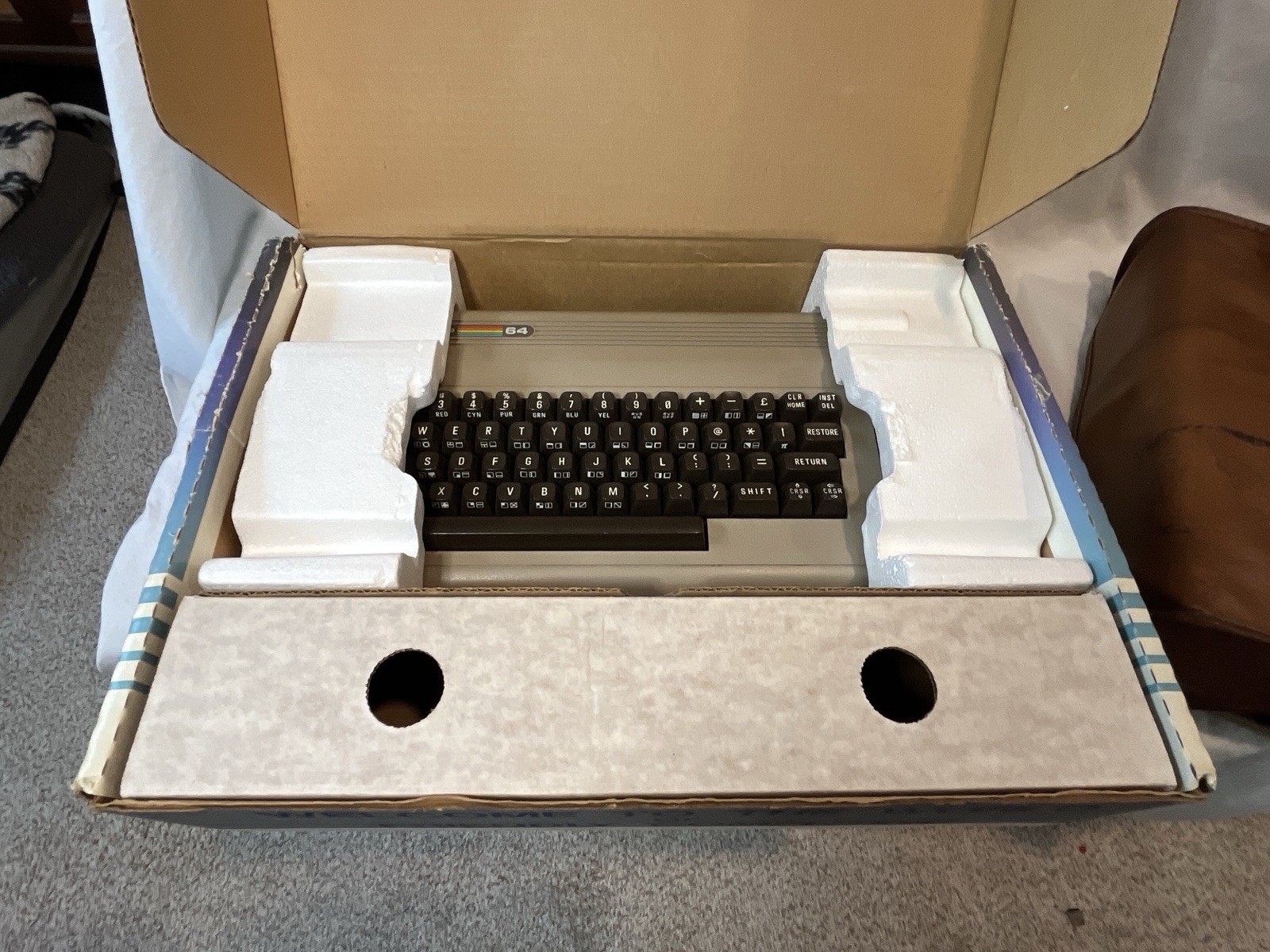 Commodore 64 Console + 1541 Disk Drive + Box/Accessories: Powers On – No Video