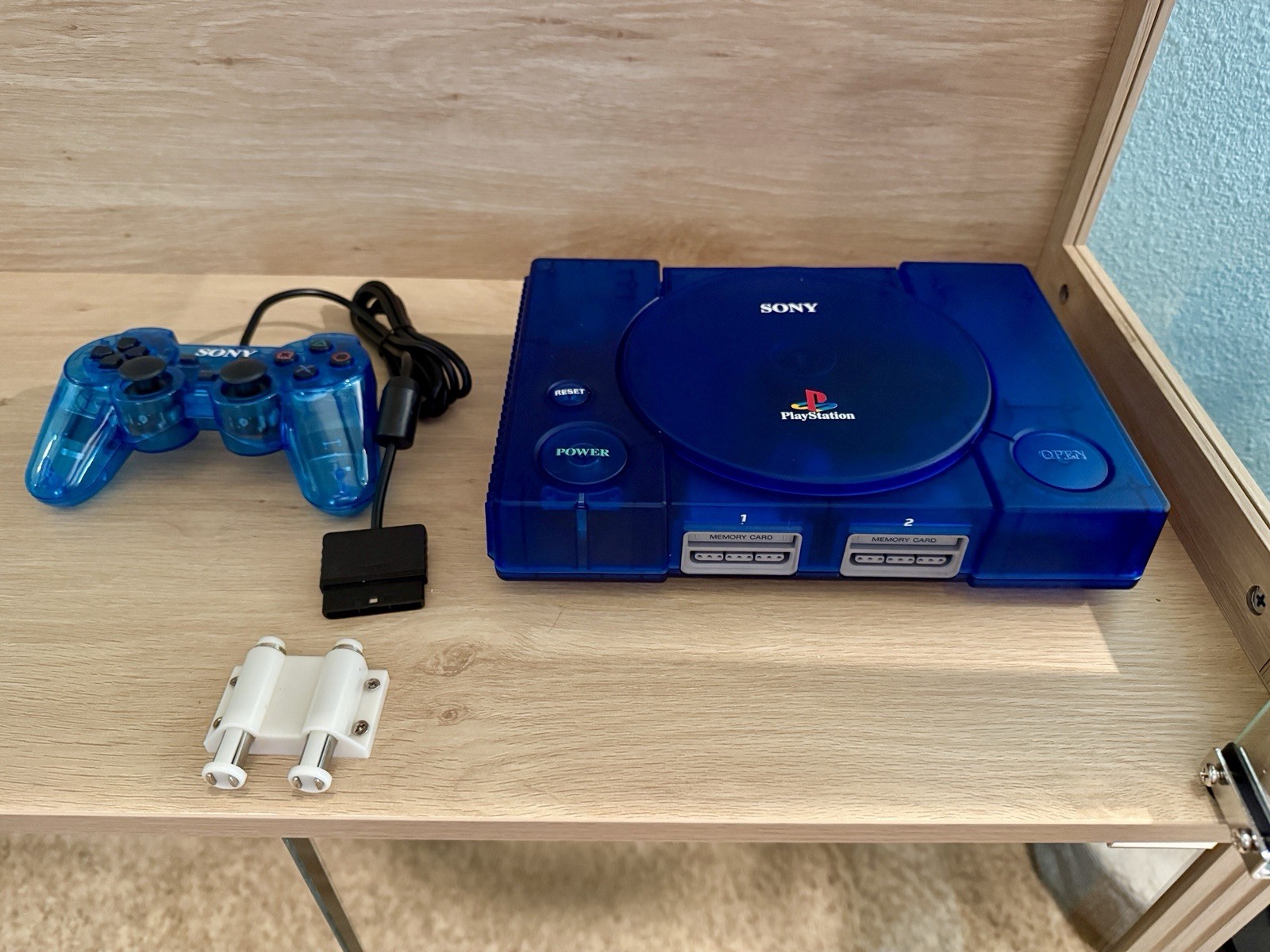 PlayStation 1 console SCPH-7501. New Translucent Blue Shell! Region Free!