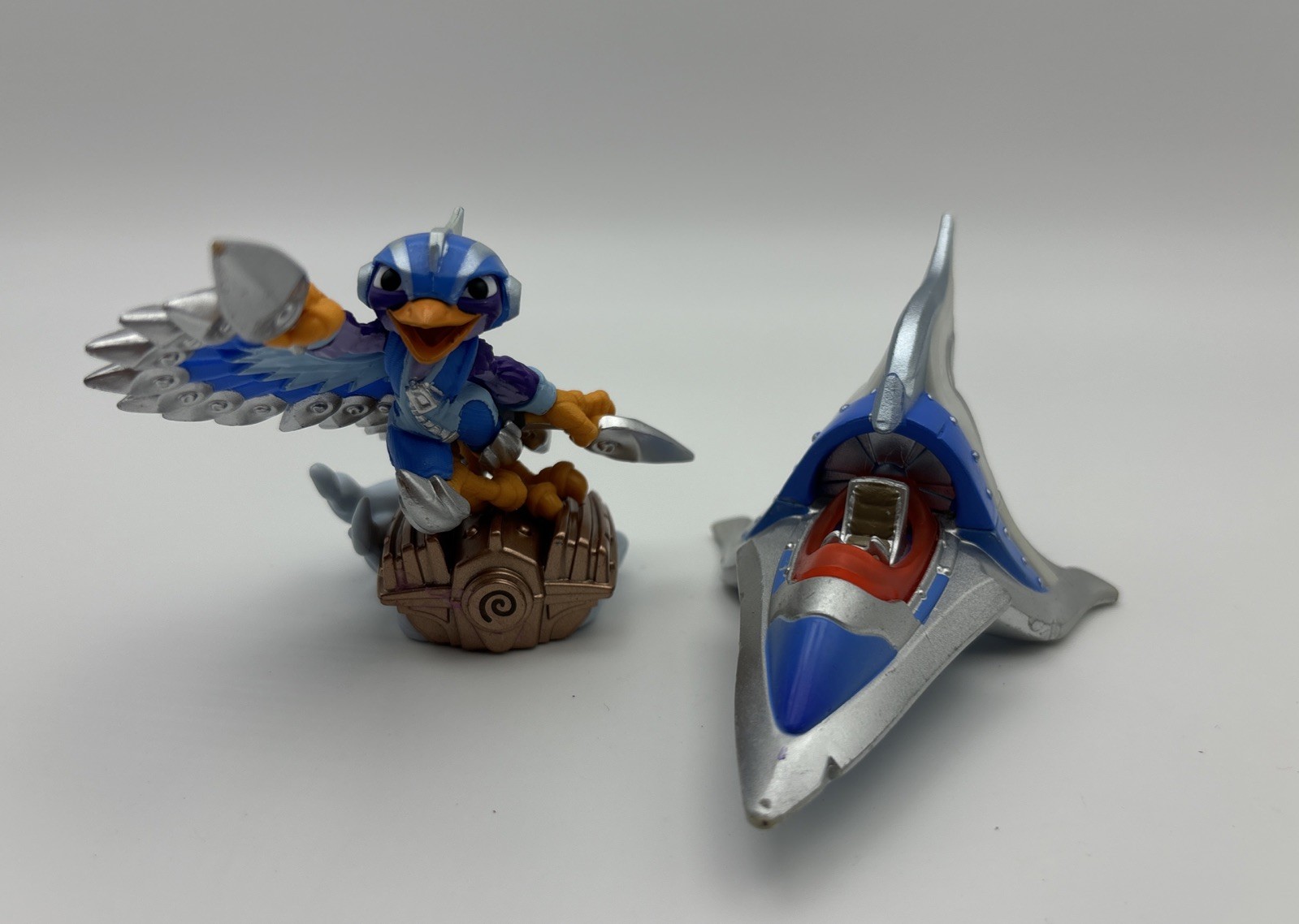 Skylanders Superchargers: Stormblade & Sky Slicer Two Figure Set – Activision