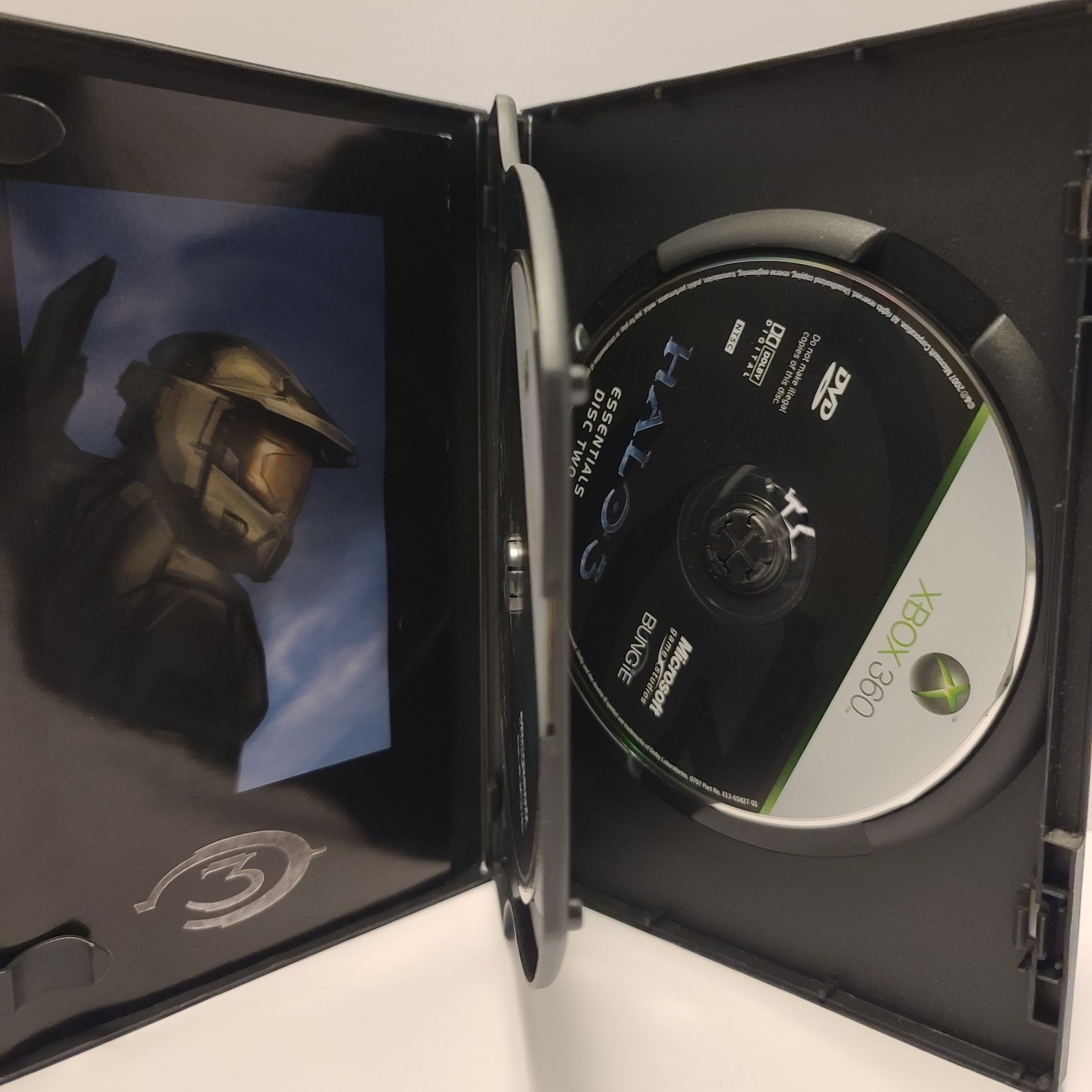 Halo 3 Essentials 2-discs w/booklet Xbox 360 Excellent Condition