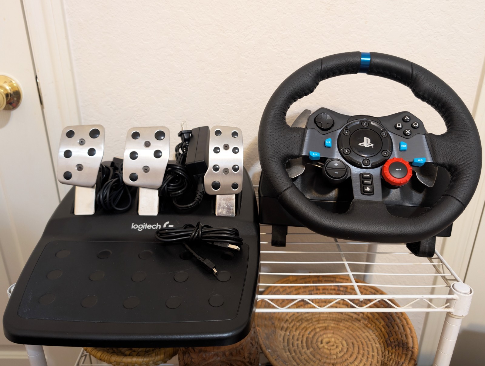 Logitech G29 Driving Force Racing Wheel & Pedals – Black (941-000110)