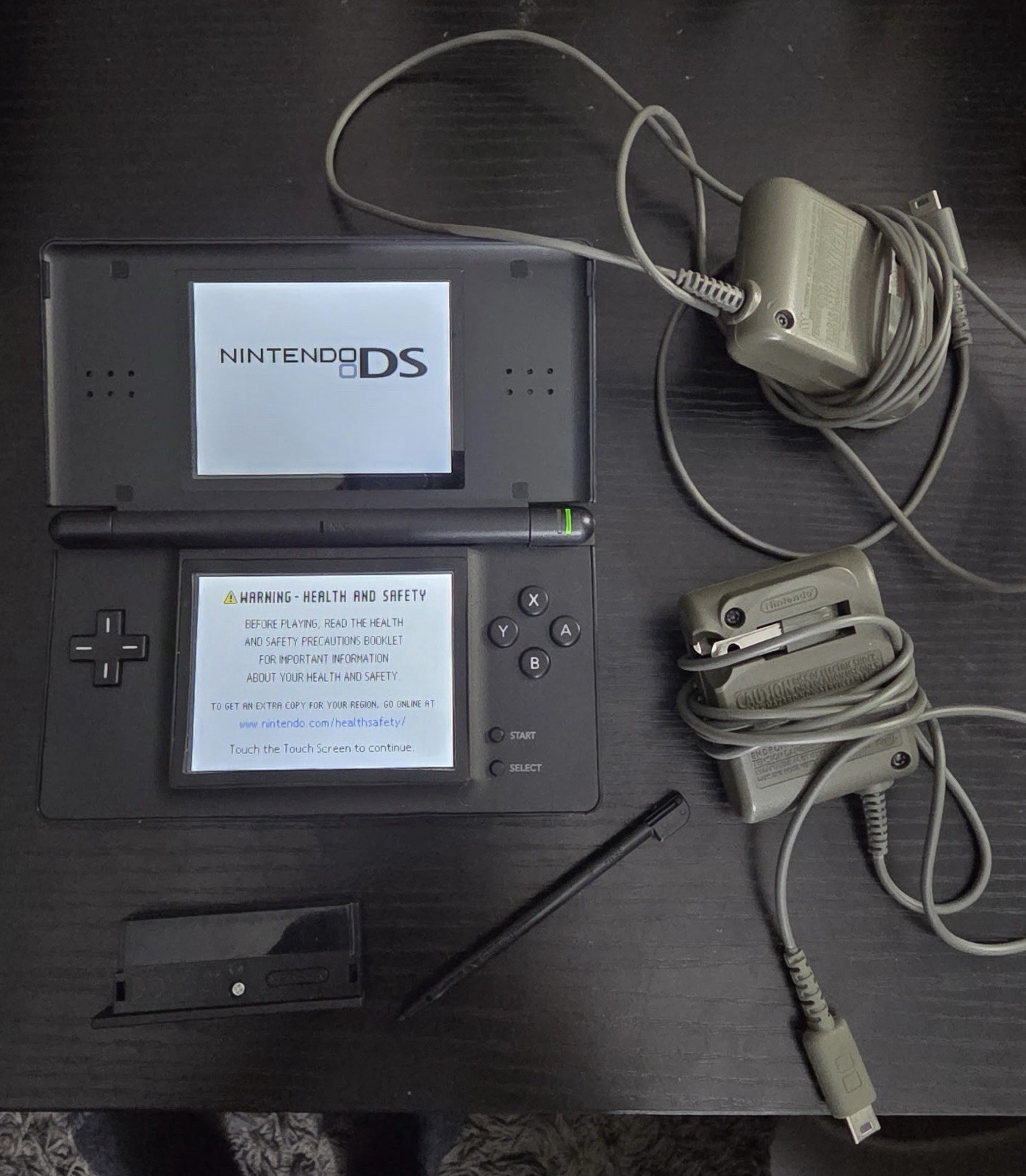 Nintendo DS Lite Bundle w/ Charger, Stylus, DS & GBA Games, Guitar Hero Grip