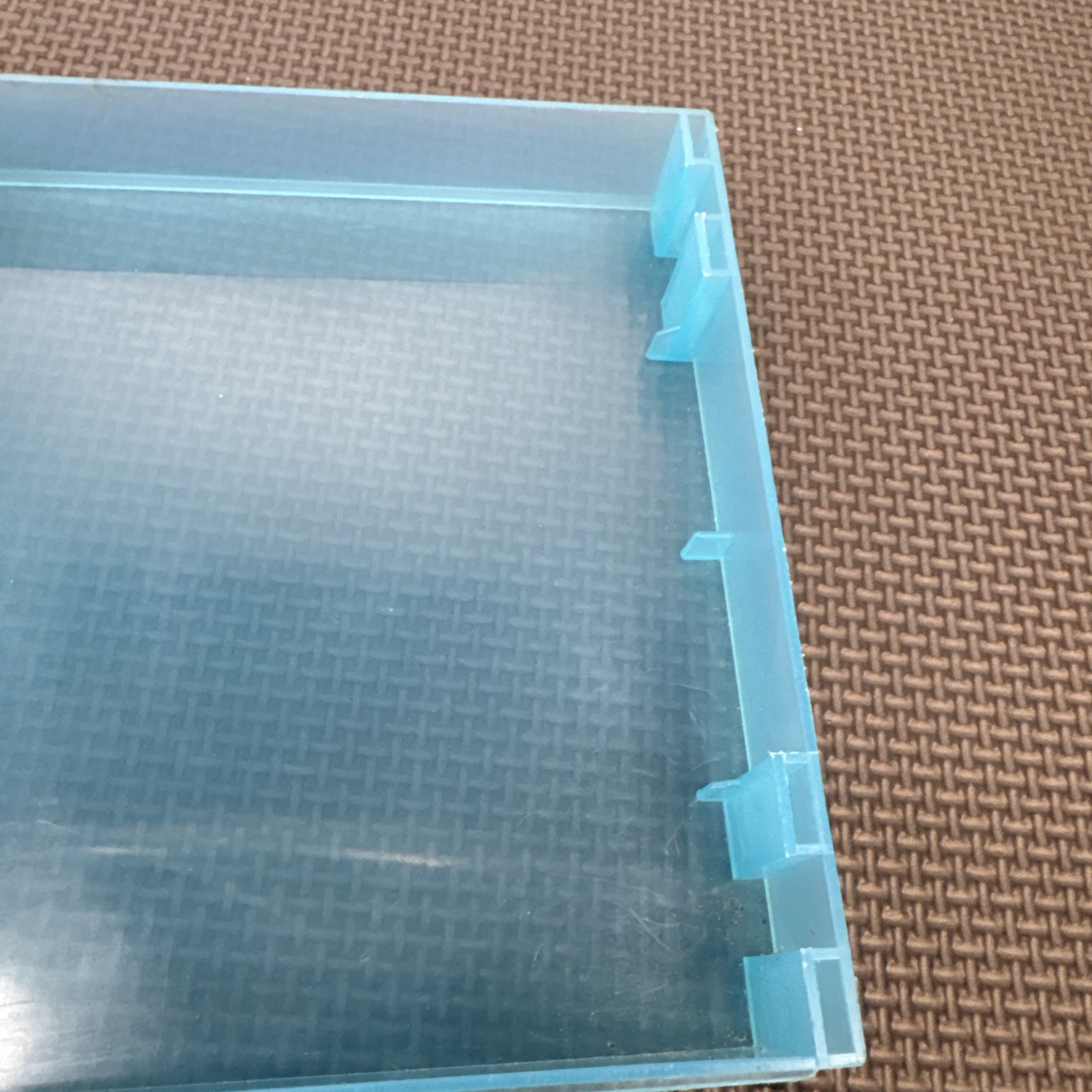 Nintendo Clear Blue Plastic NES Cartridge Hard Clamshell Case