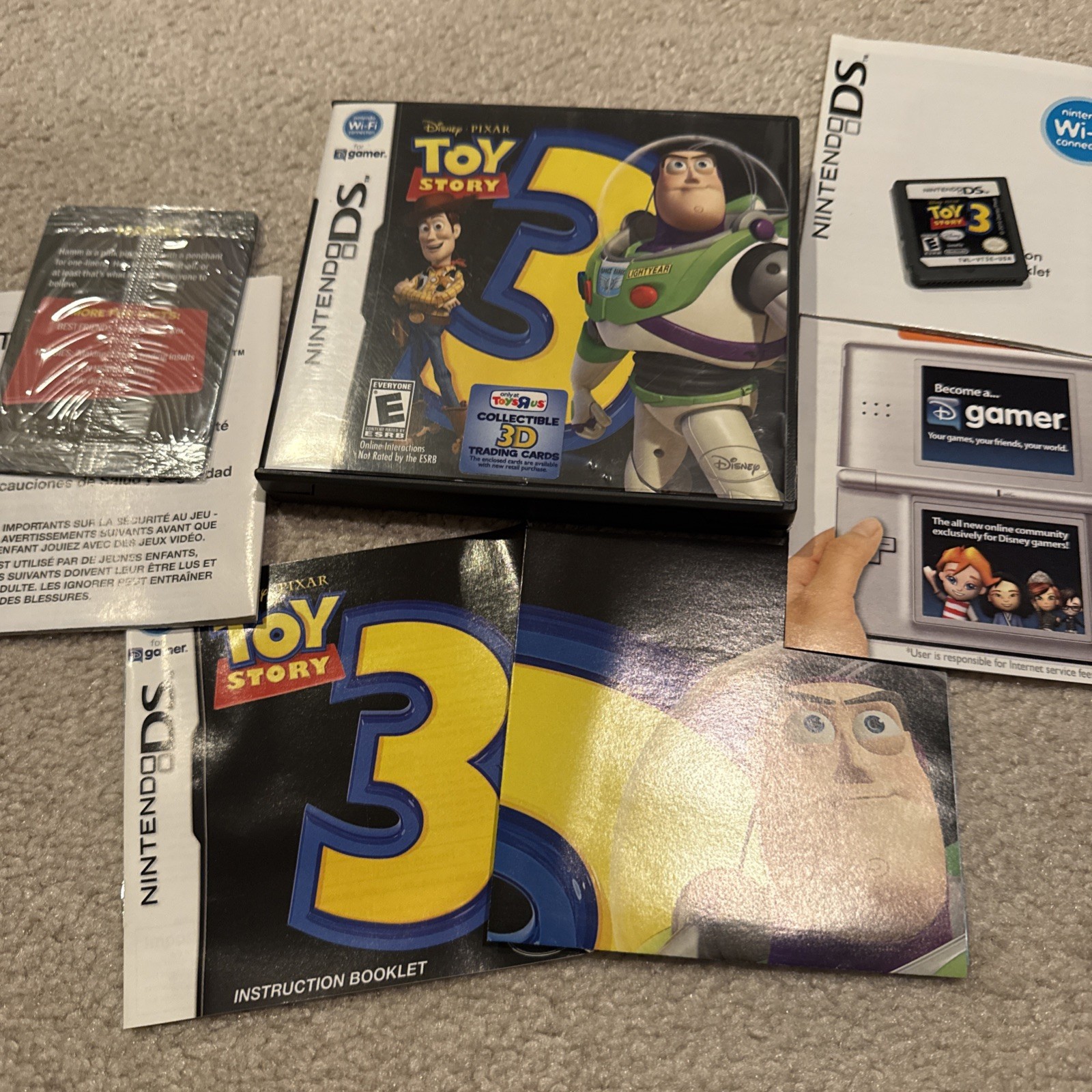 Toy Story 3 for Nintendo DS CIB w/MANUAL/POSTER/collectable 3D Card – Tested