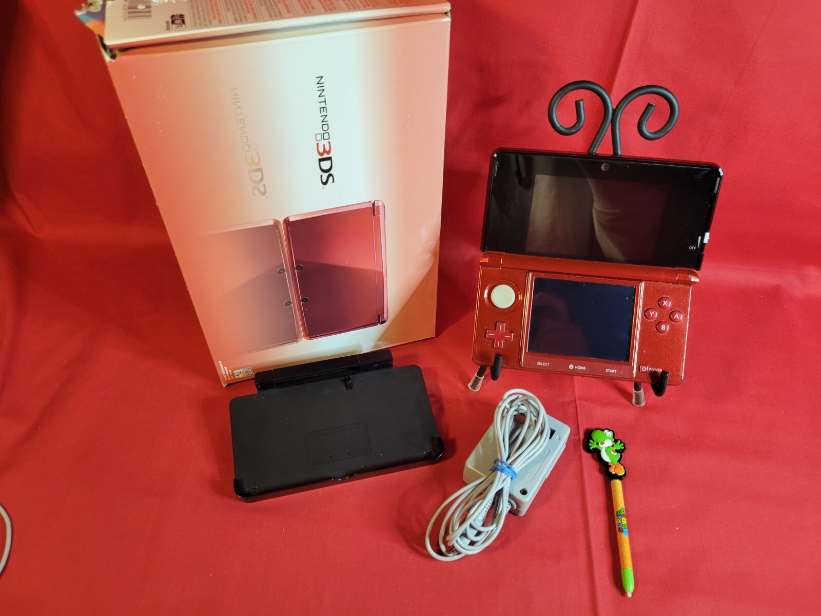 Nintendo 3DS Handheld System – Flame Red – CIB – Extremely Clean!