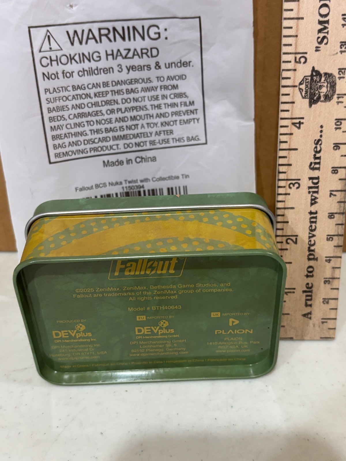 Fallout 3 4 76 !! Nuka Cola 20 Twist Caps with Collectible Tin !! Bethesda New