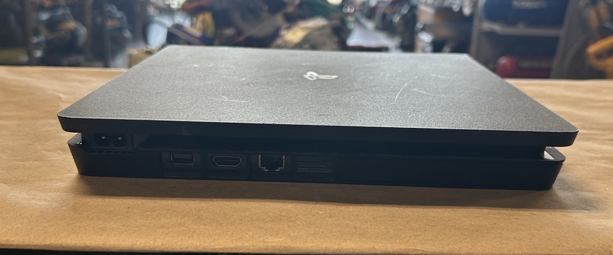 Sony PlayStation 4 HDMI Home Console Black Blu-Ray CUH-2015A