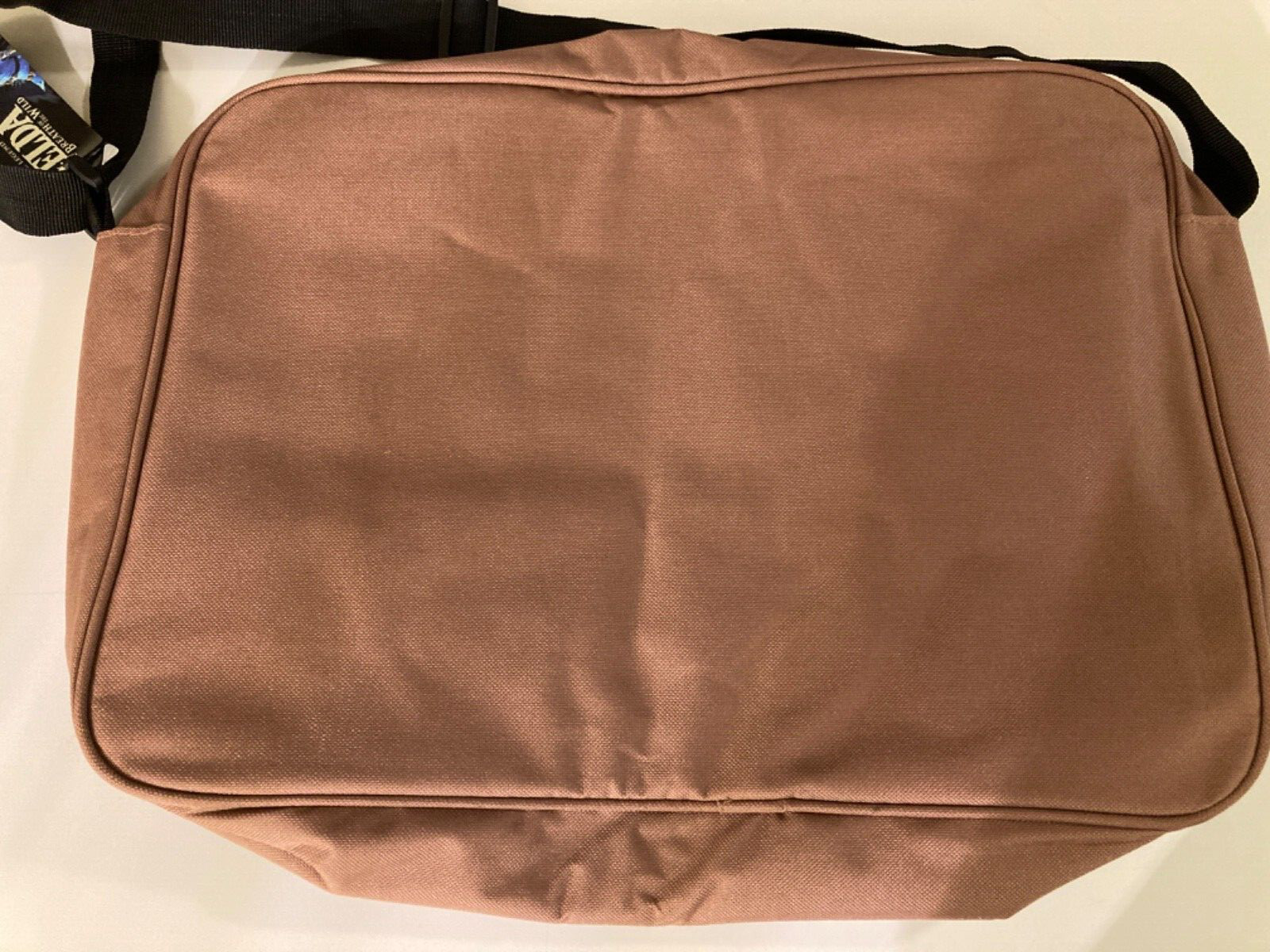 Nintendo Legend Of Zelda Breath Of The Wild Messenger Bag (Zipper pull missing)