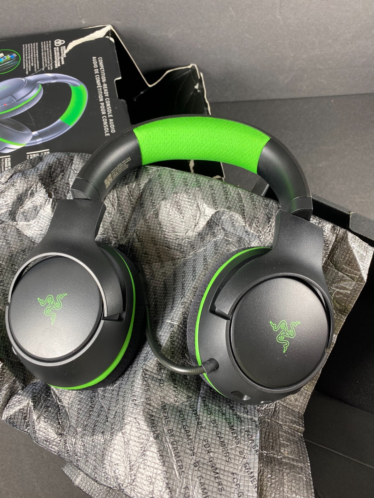 Razer Kaira Wireless Gaming Headset for Xbox Series X/S – Black/Green