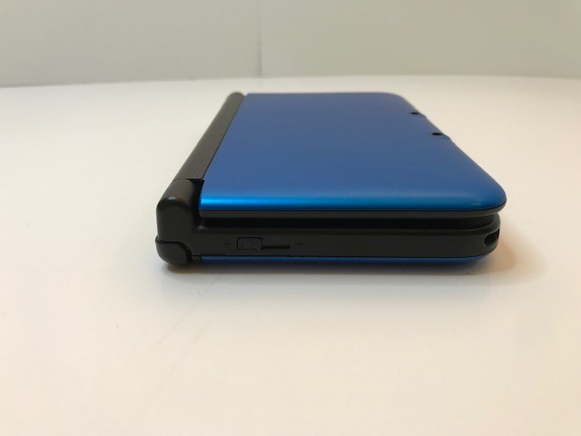 Nintendo 3DS XL Blue/Black Tested New Battery 32GB SD Card Charger Stylus