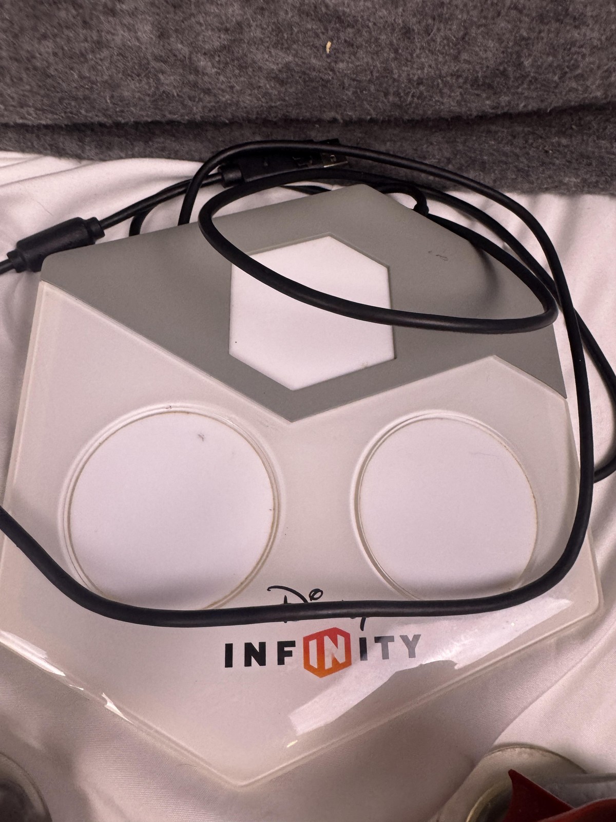 Disney Infinity USB NFC Portal Base Iron Man Thor Marvel Figures Power Discs