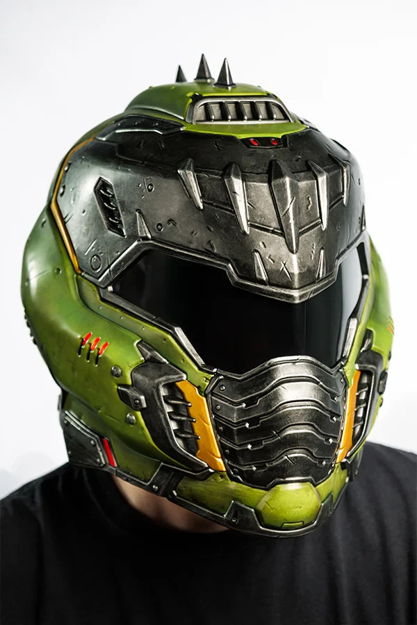 Doom: The Dark Ages Doom Slayer Wearable Helmet LED Bundle + Keycard x3 Patches