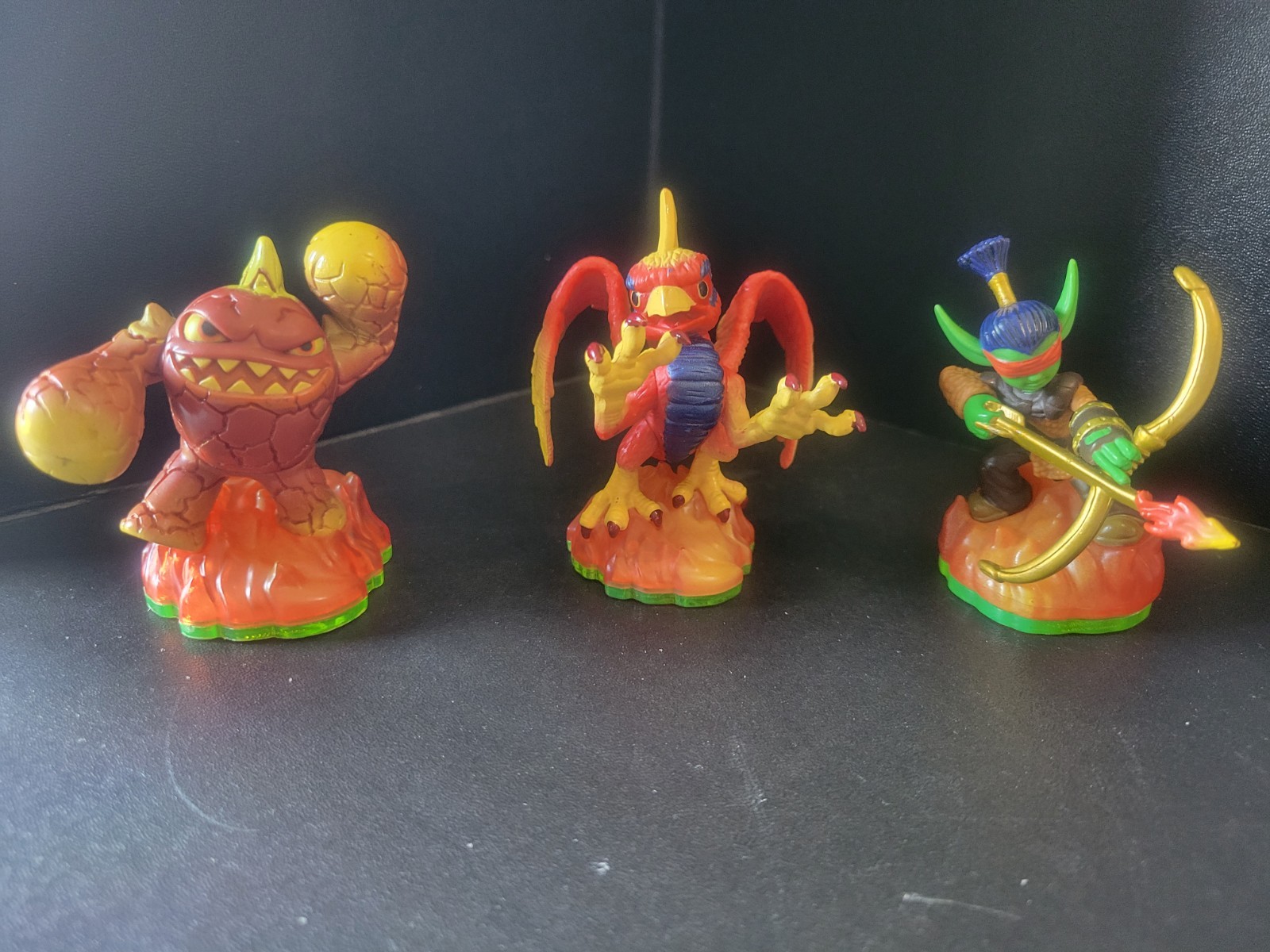 2011 Skylanders Spyros Adventure Lot – 22pcs – Slam Bam Voodood Eruptor