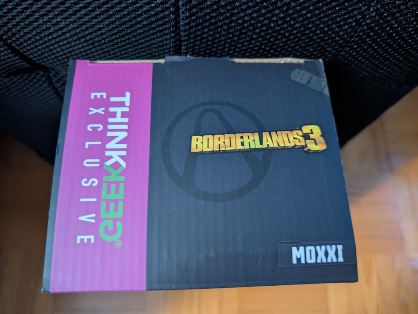 Borderlands 3 Modern Icons #10 Moxxi 9” Statue by Thinkgeek No sleeve