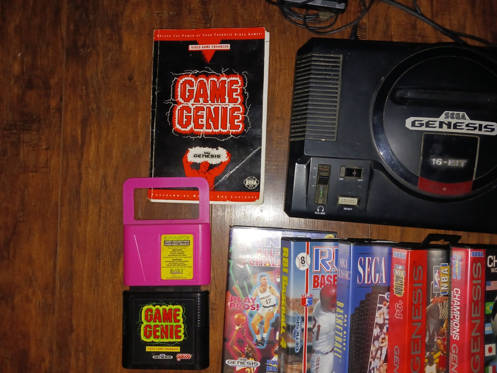 Sega Genesis System Model 1601 16 Bit Console Bundle NBA Mlb Soccer NFL Game Lot