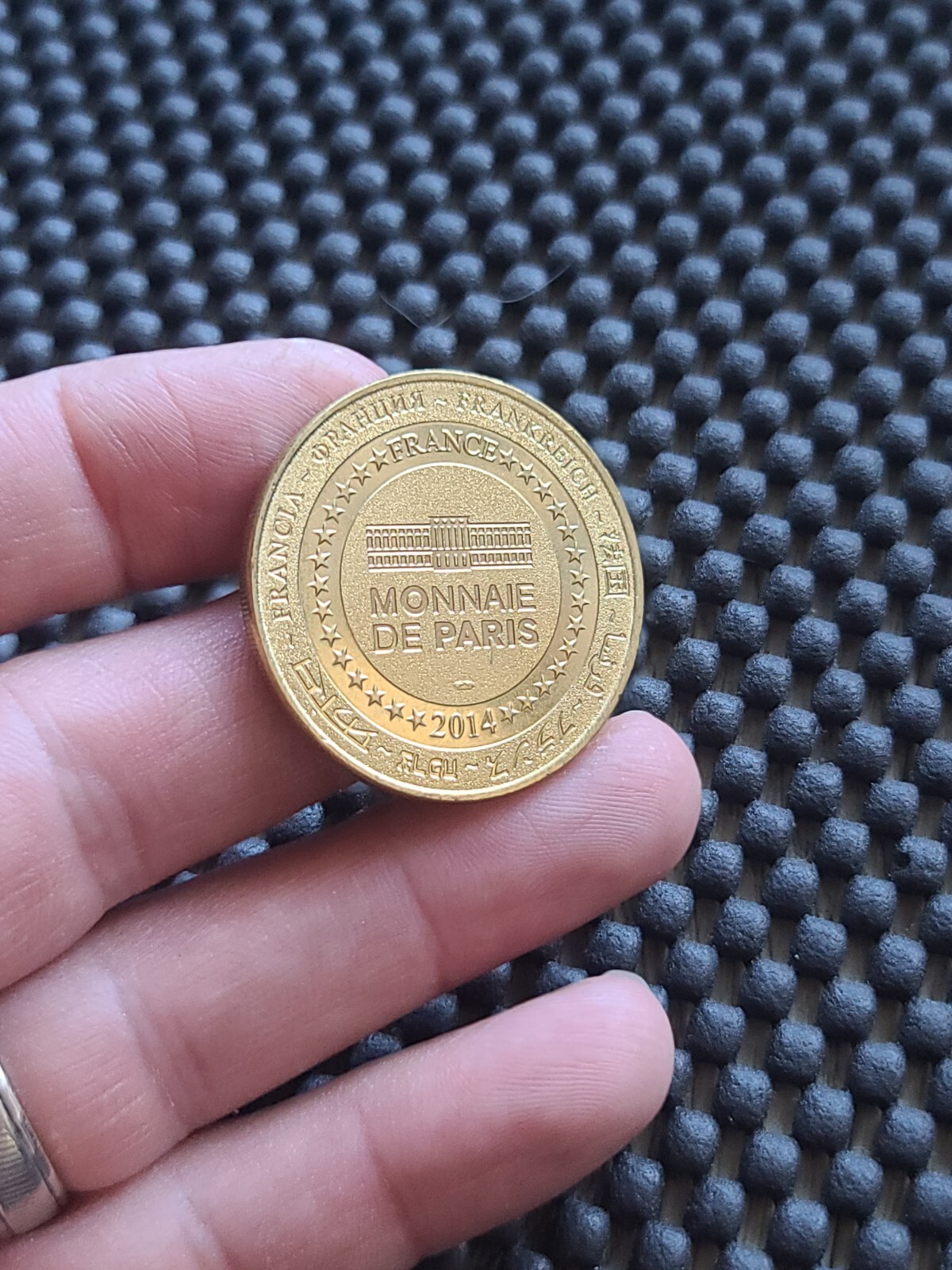 Rabbids FutureScope Coin Medal Souvenir Rare Promo Mario Nintendo Ubisoft France