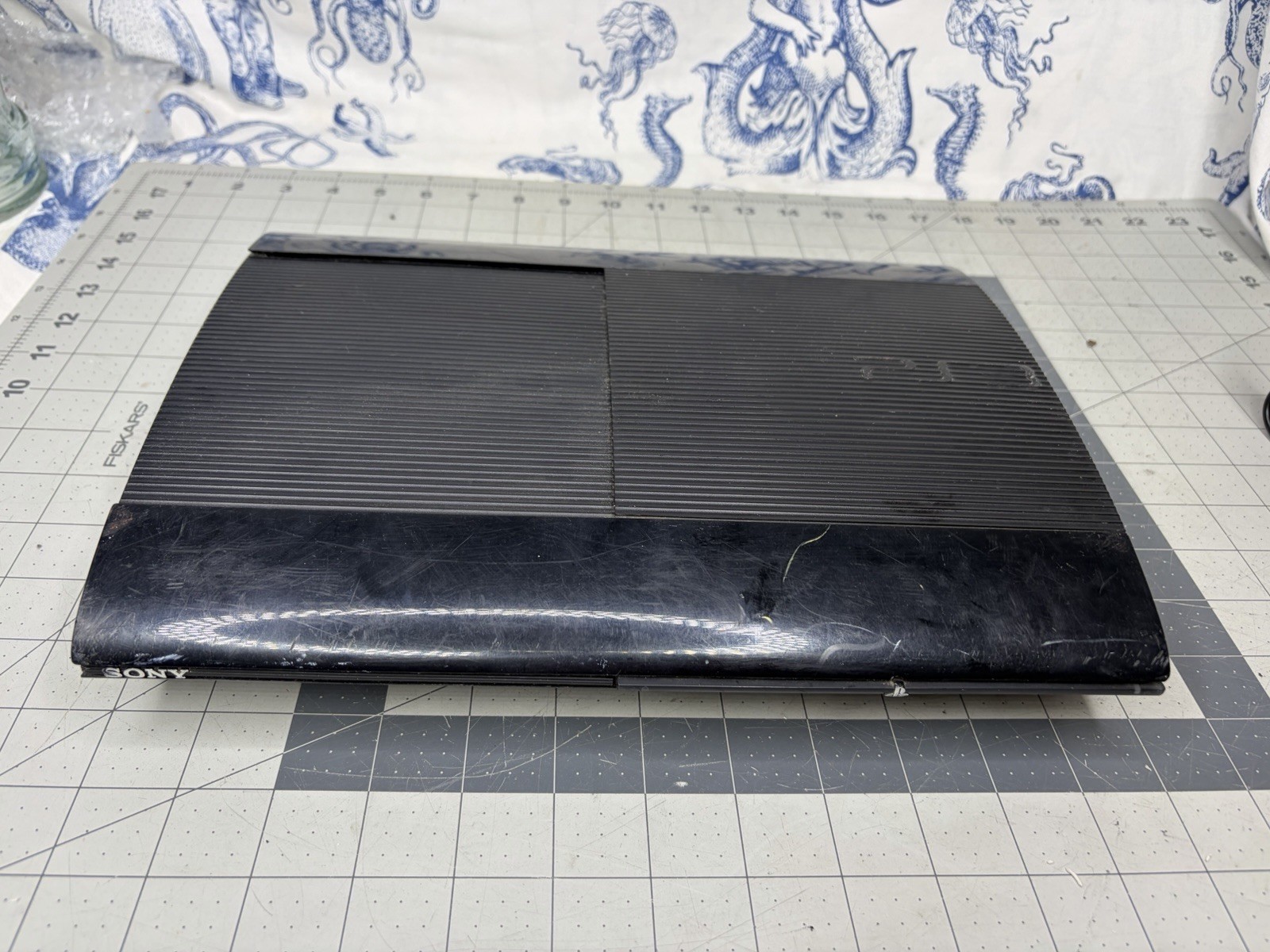 Sony PlayStation 3 PS3 Super Slim Console CECH-4001B For Parts Repair, read (M2)